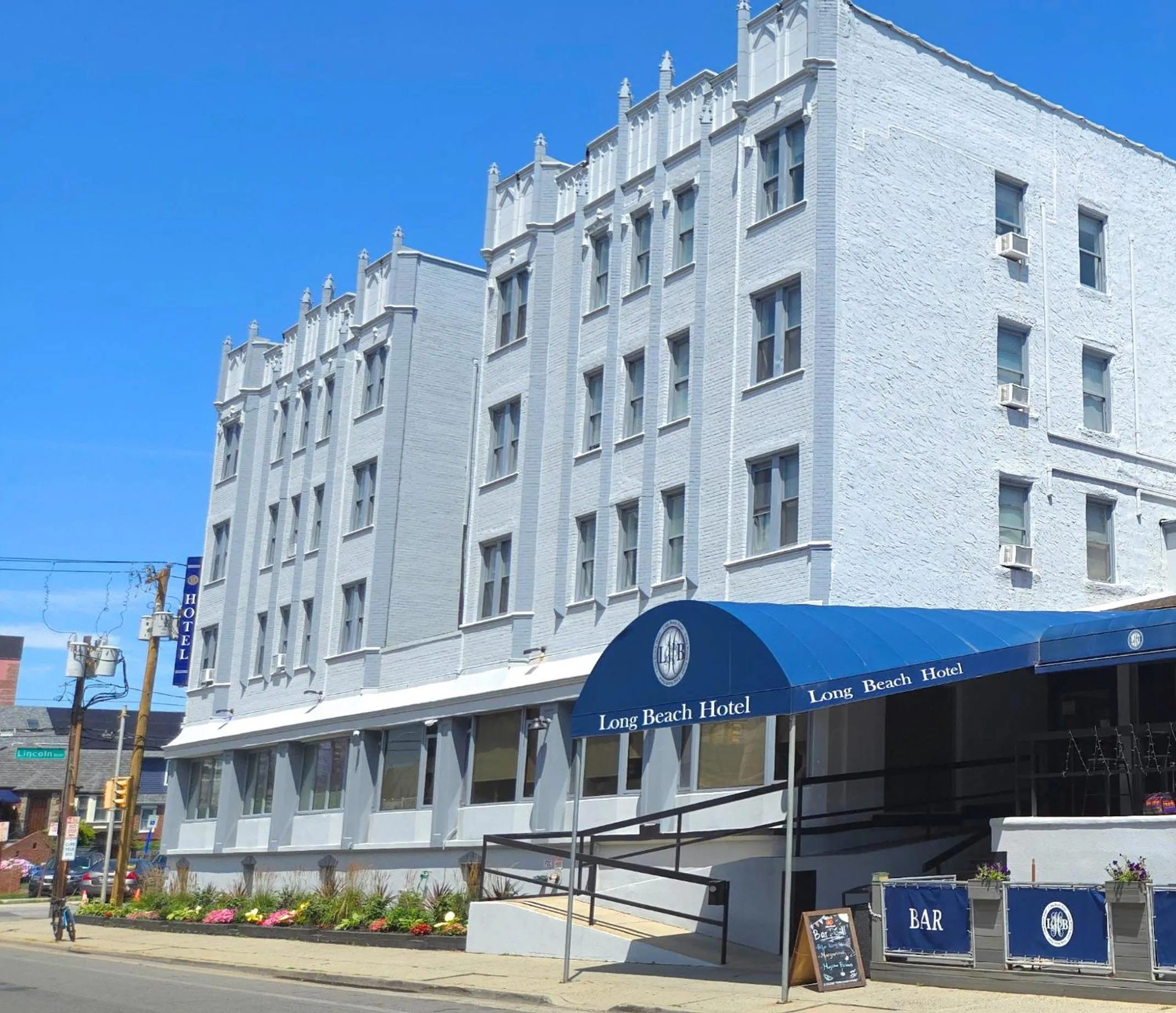 Property building in Long Beach Hotel