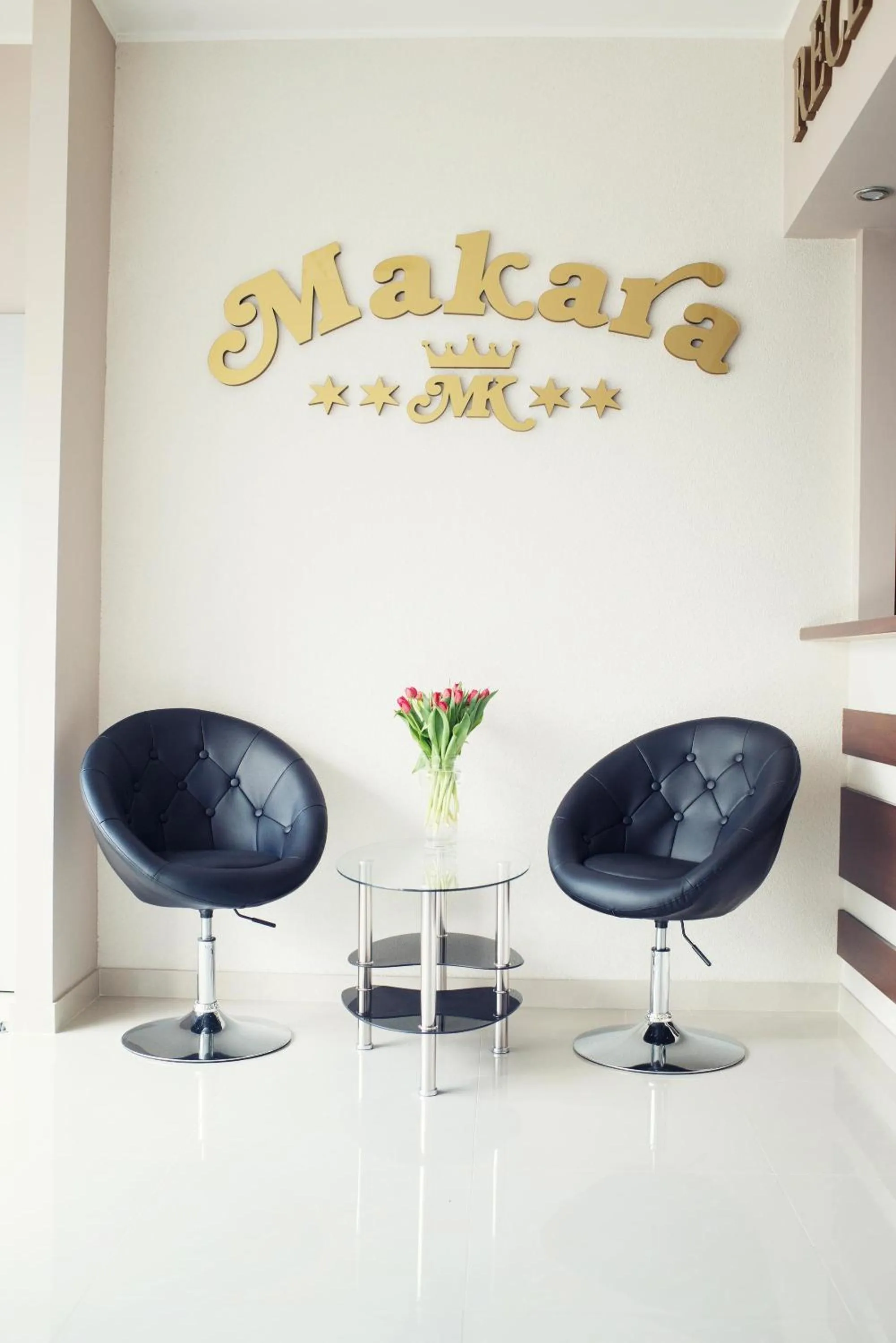 Lobby or reception in Makara