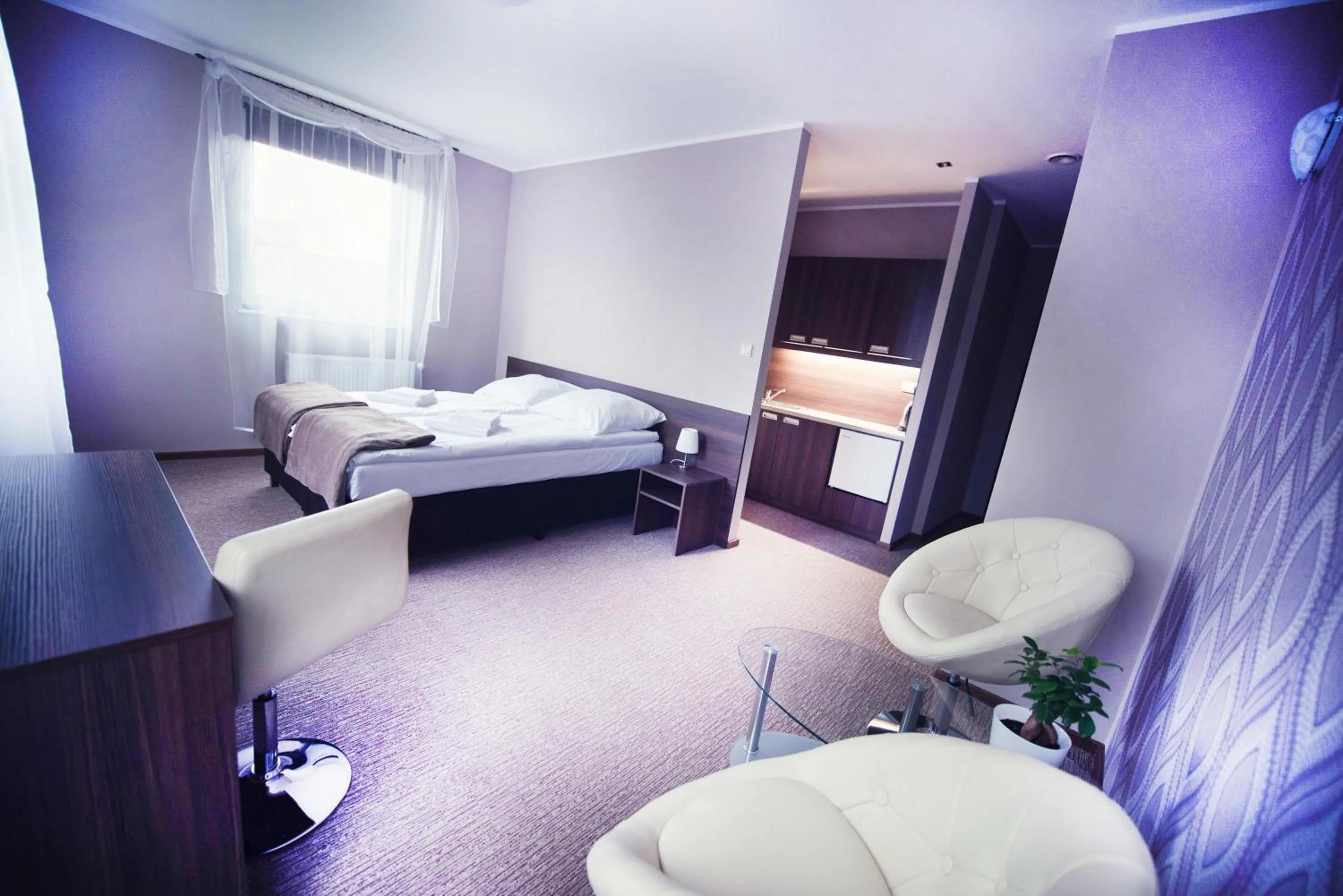 Bathroom, Bed in Makara