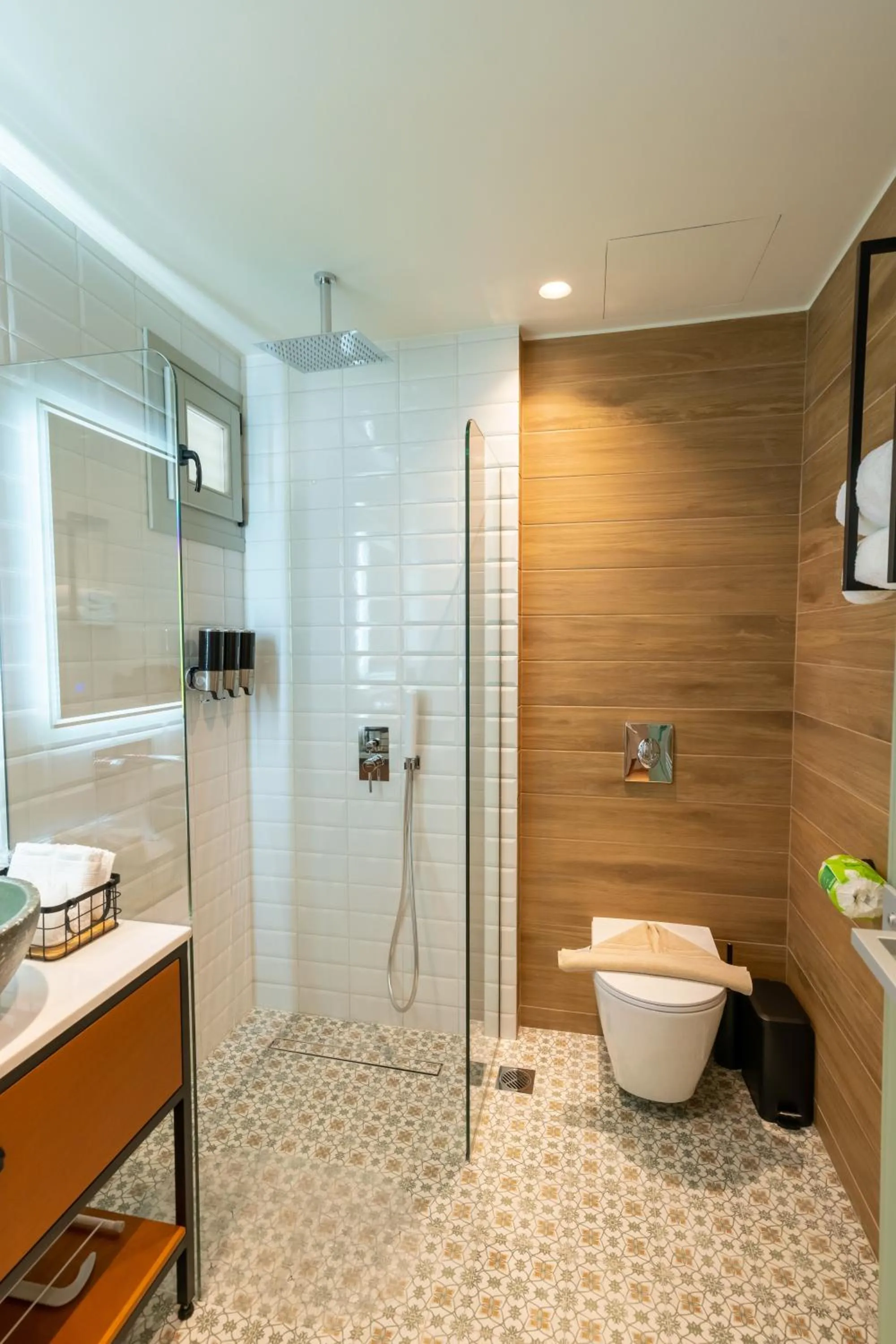 Shower in Kraka Apartments