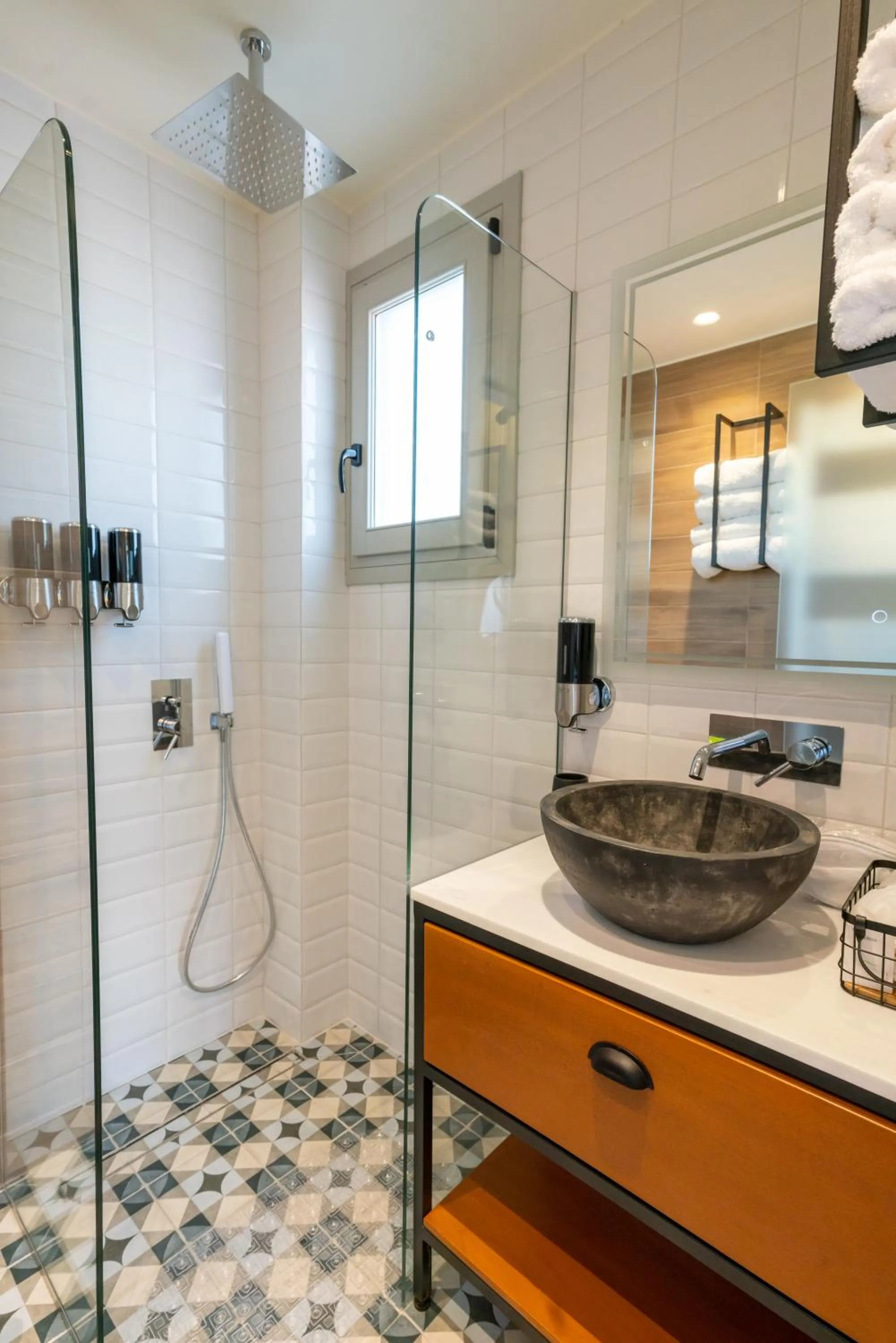 Shower in Kraka Apartments