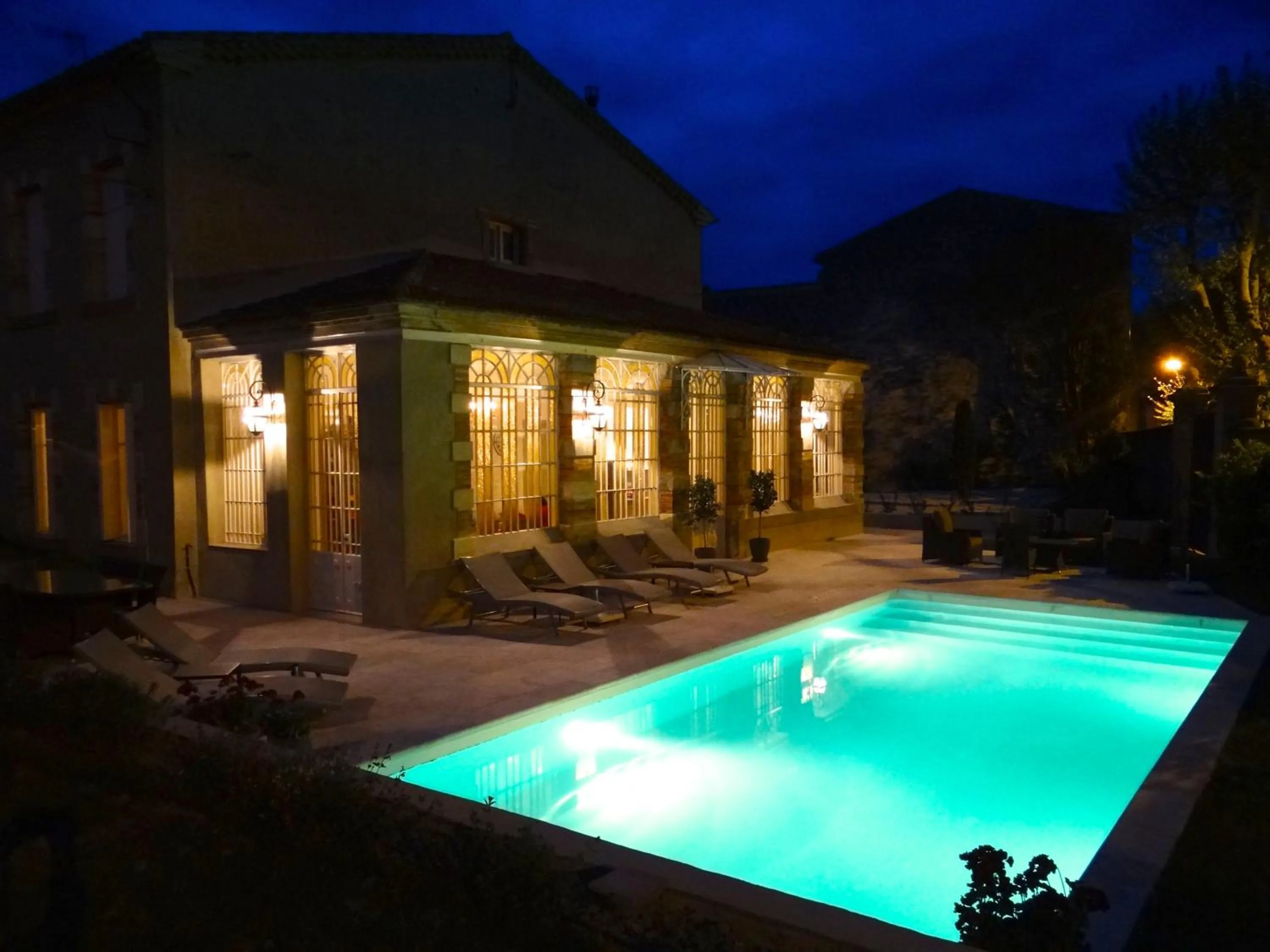 Property building, Swimming Pool in Bed & Breakfast L'Orangerie