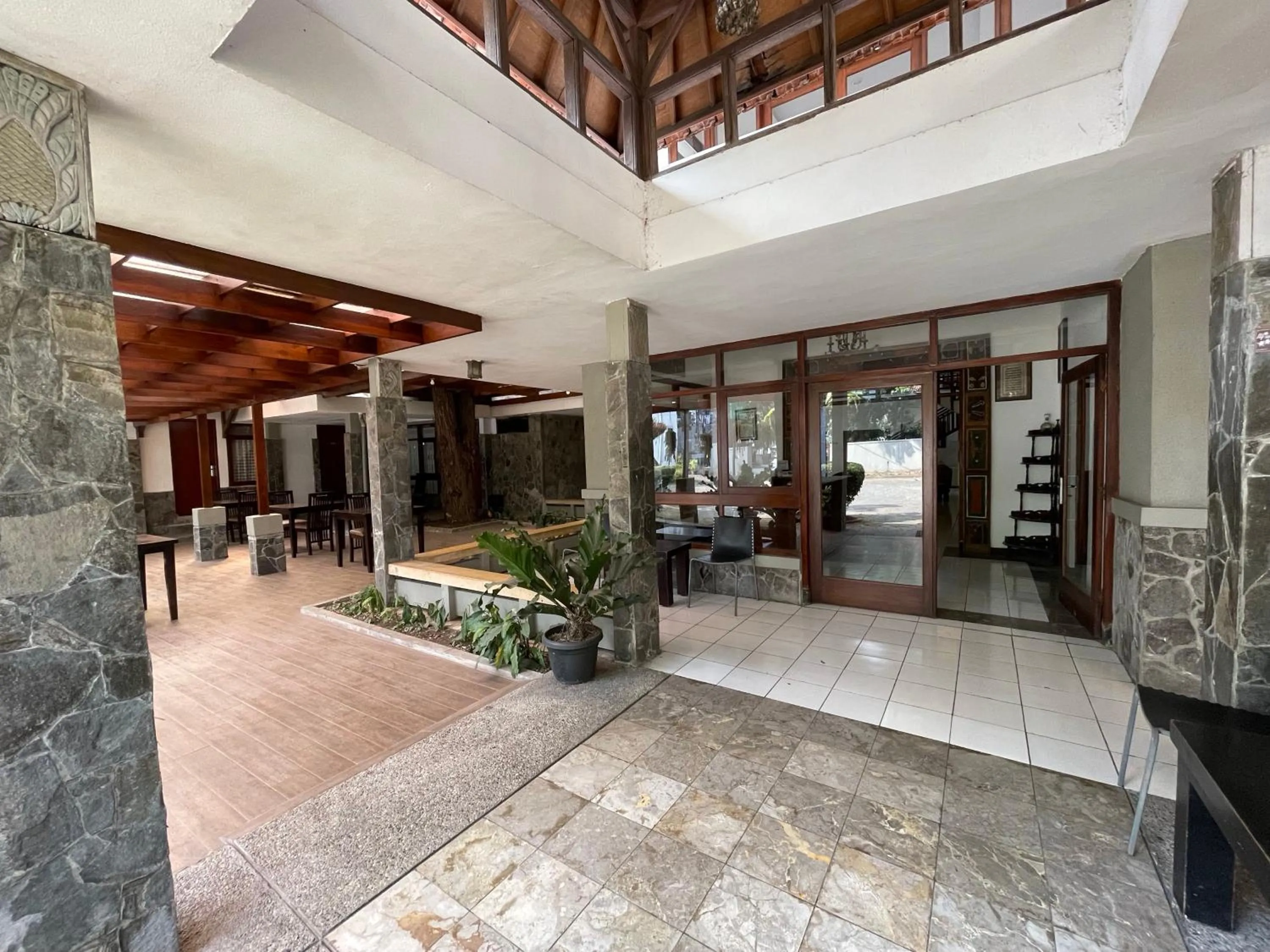 Property building in Hotel Gegerkalong Asri