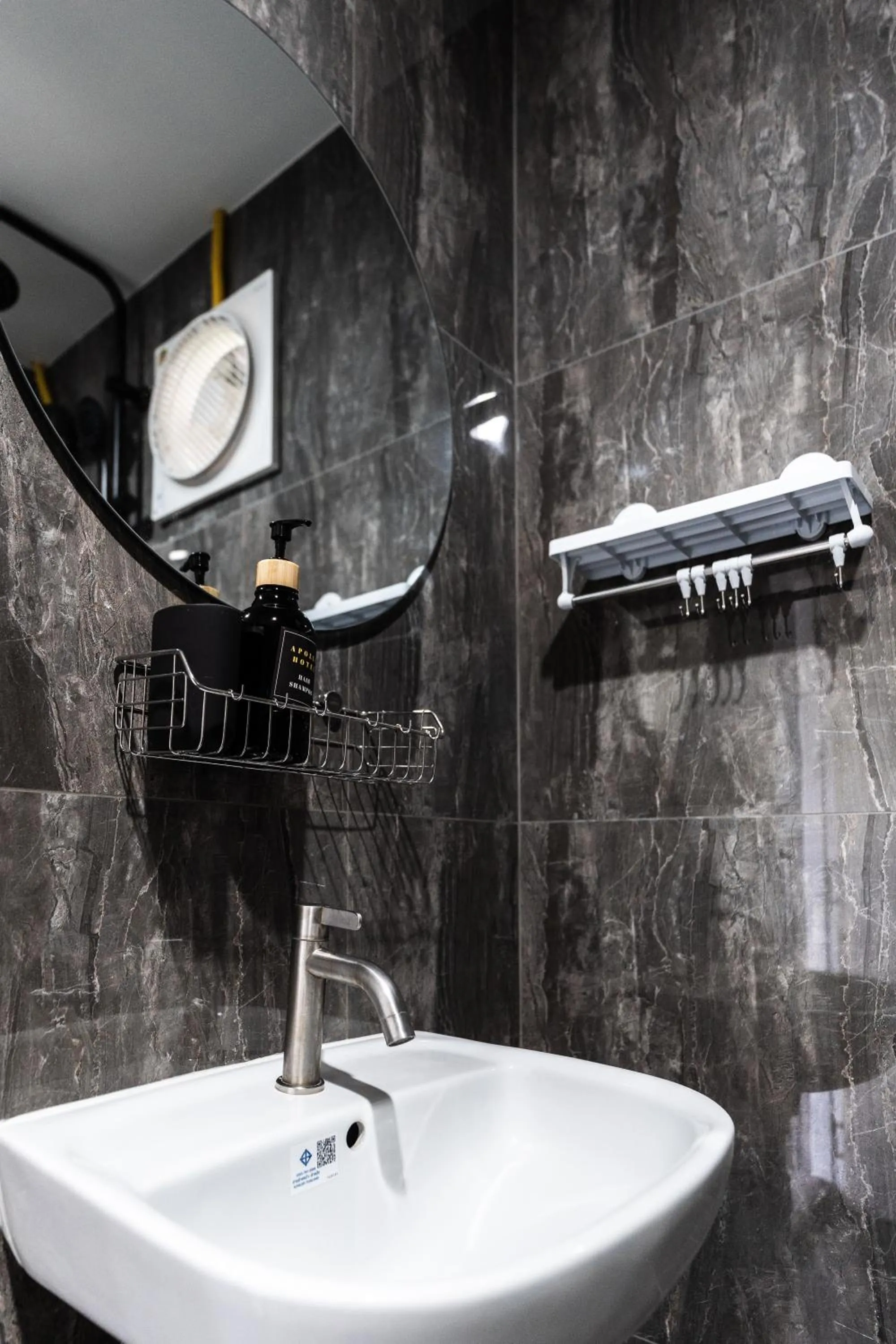 Bathroom in Apollo Hotel Chalong