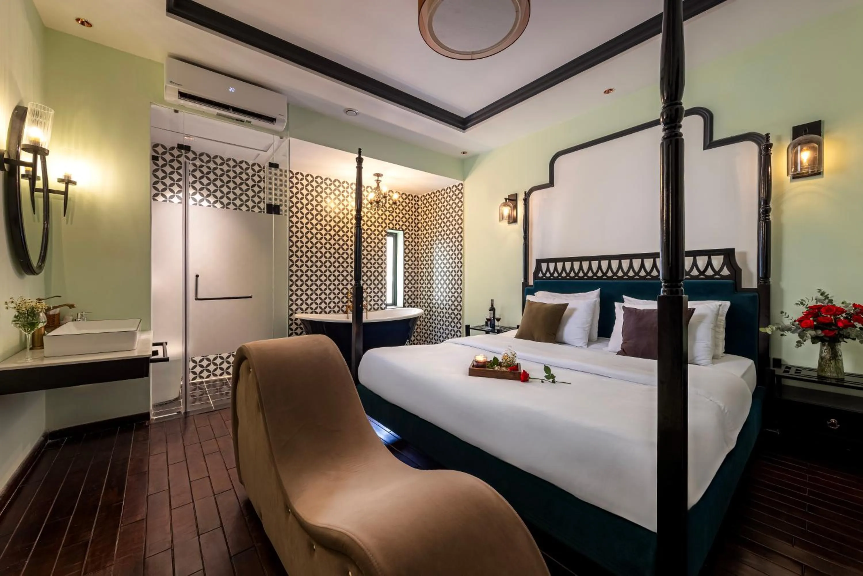 Bed in Secret Garden Hotel