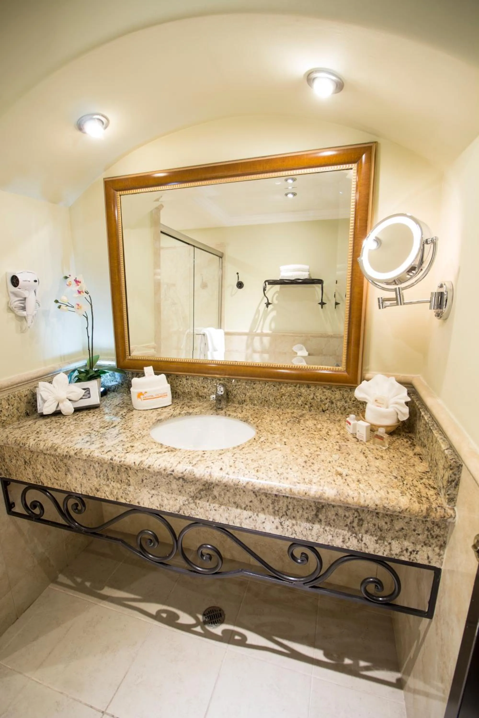 Bathroom in Hotel Ticuán