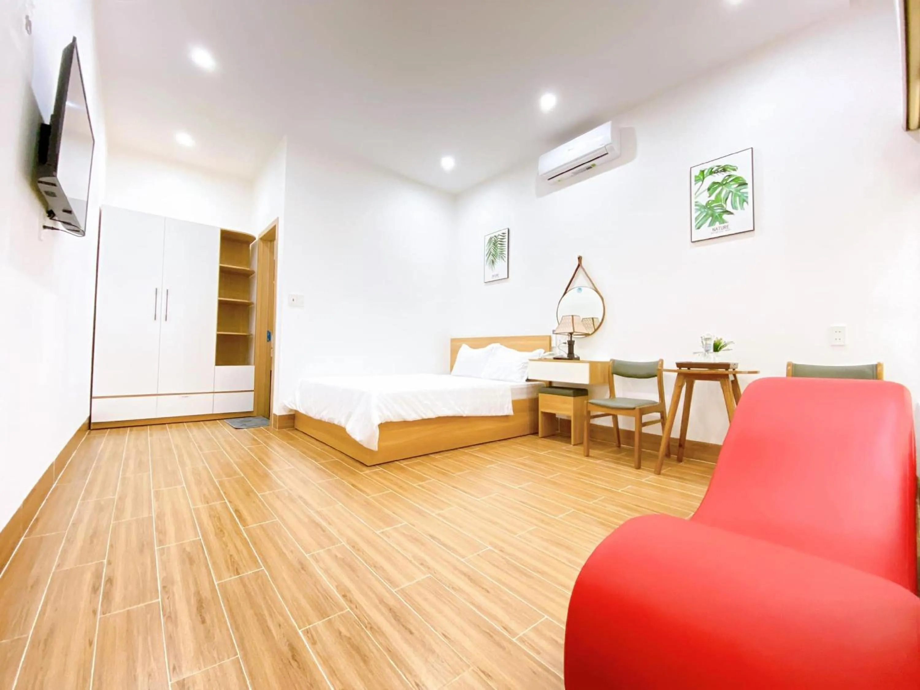 Seating area in OYO 1192 Victory Hotel Dien Ban