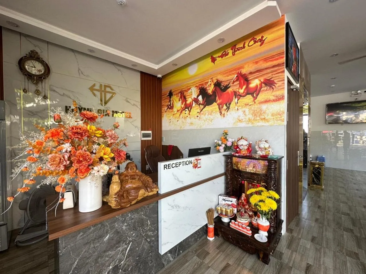 Lobby or reception in OYO 1193 Huynh Gia Hotel