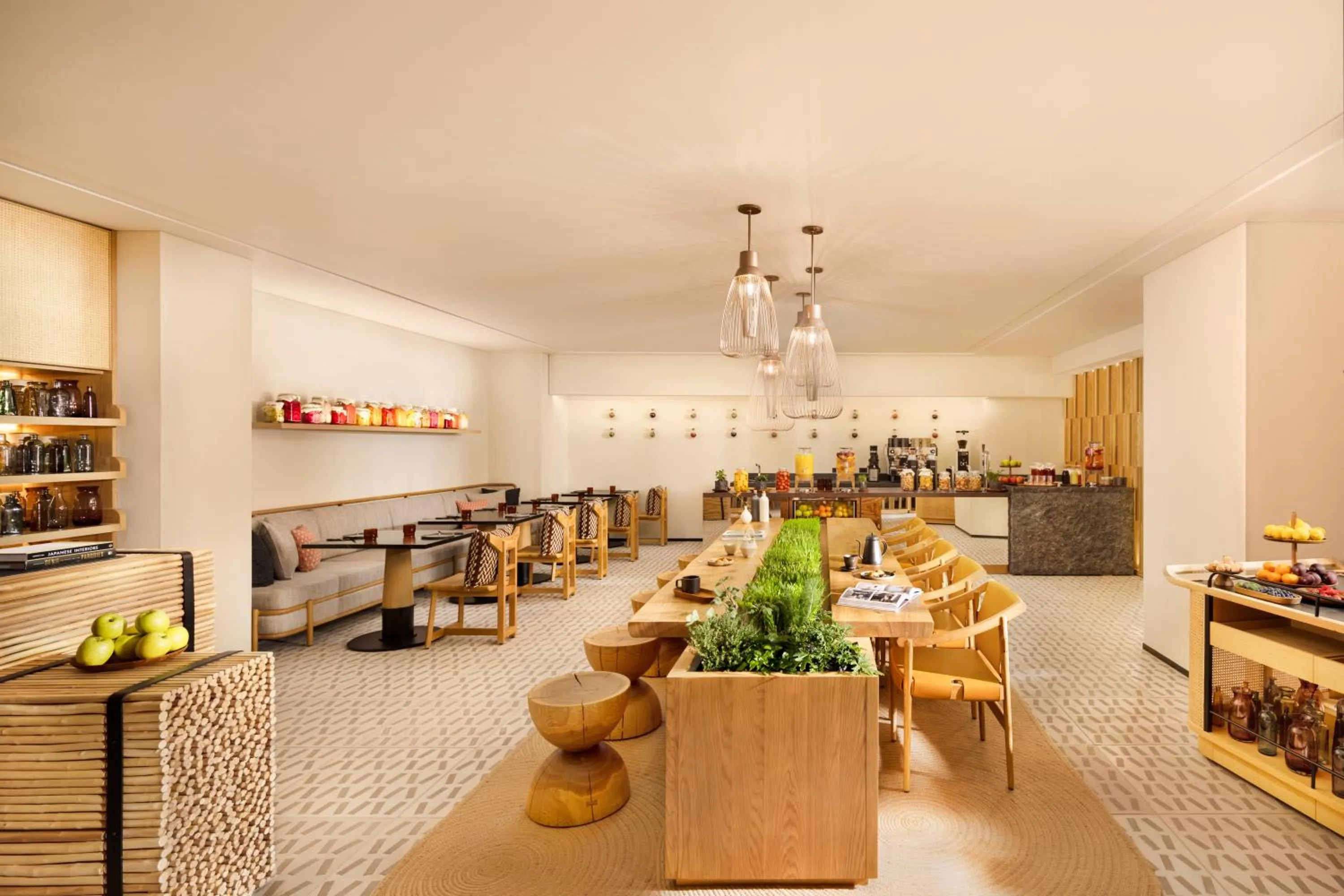 Lounge or bar in Six Senses Kyoto