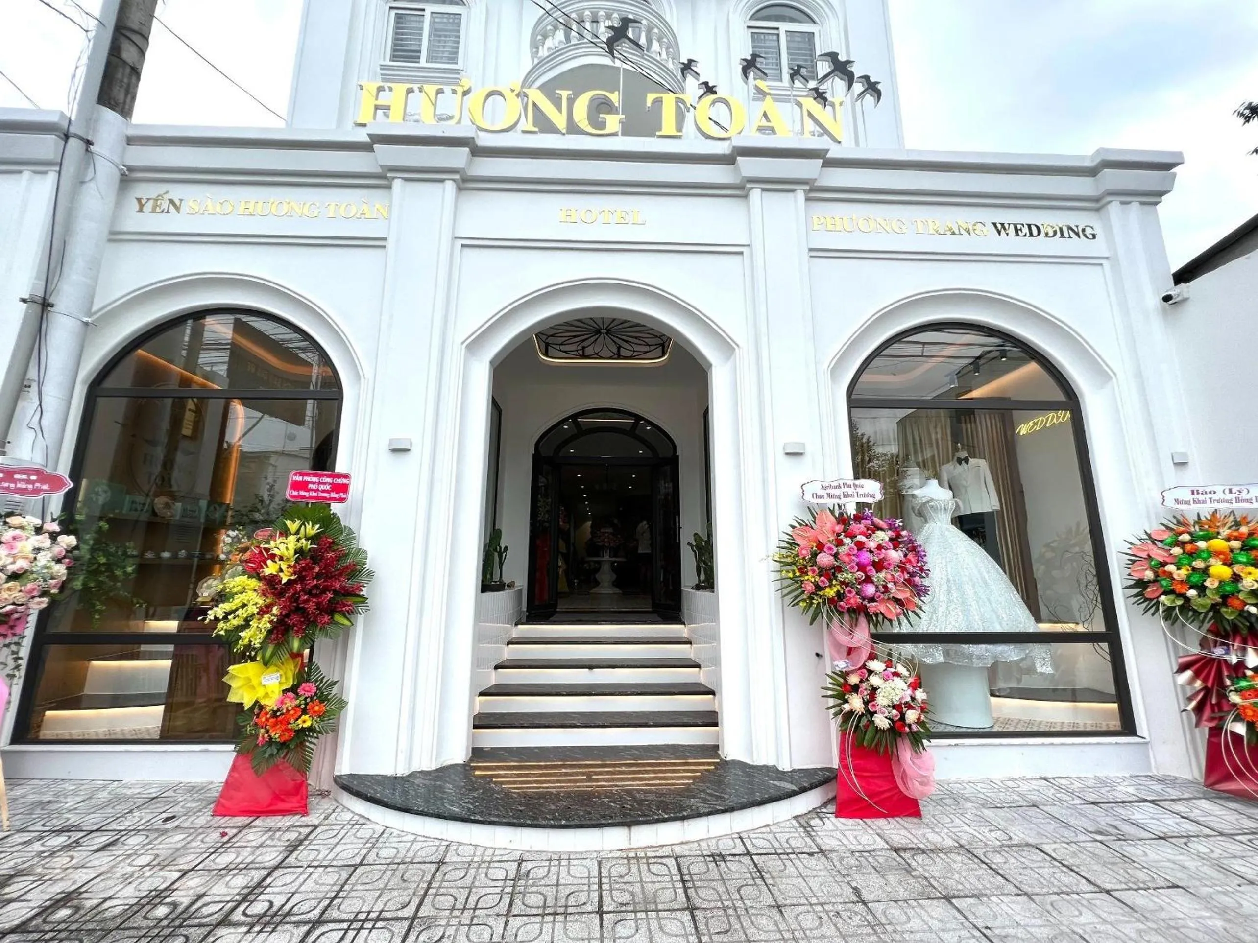 Property building in Hương Toàn 2 Hotel