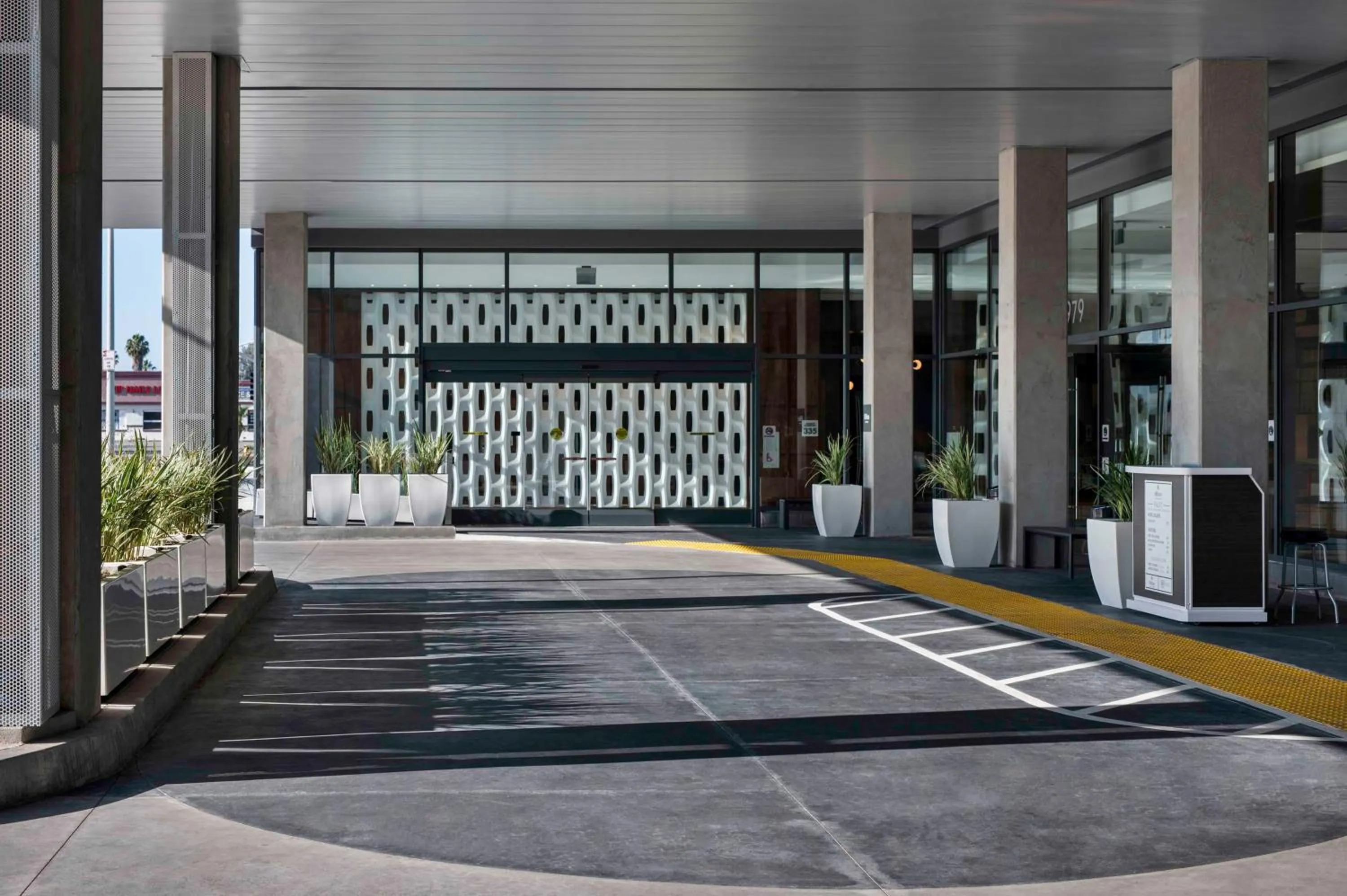 Property building in Hilton Buena Park Anaheim