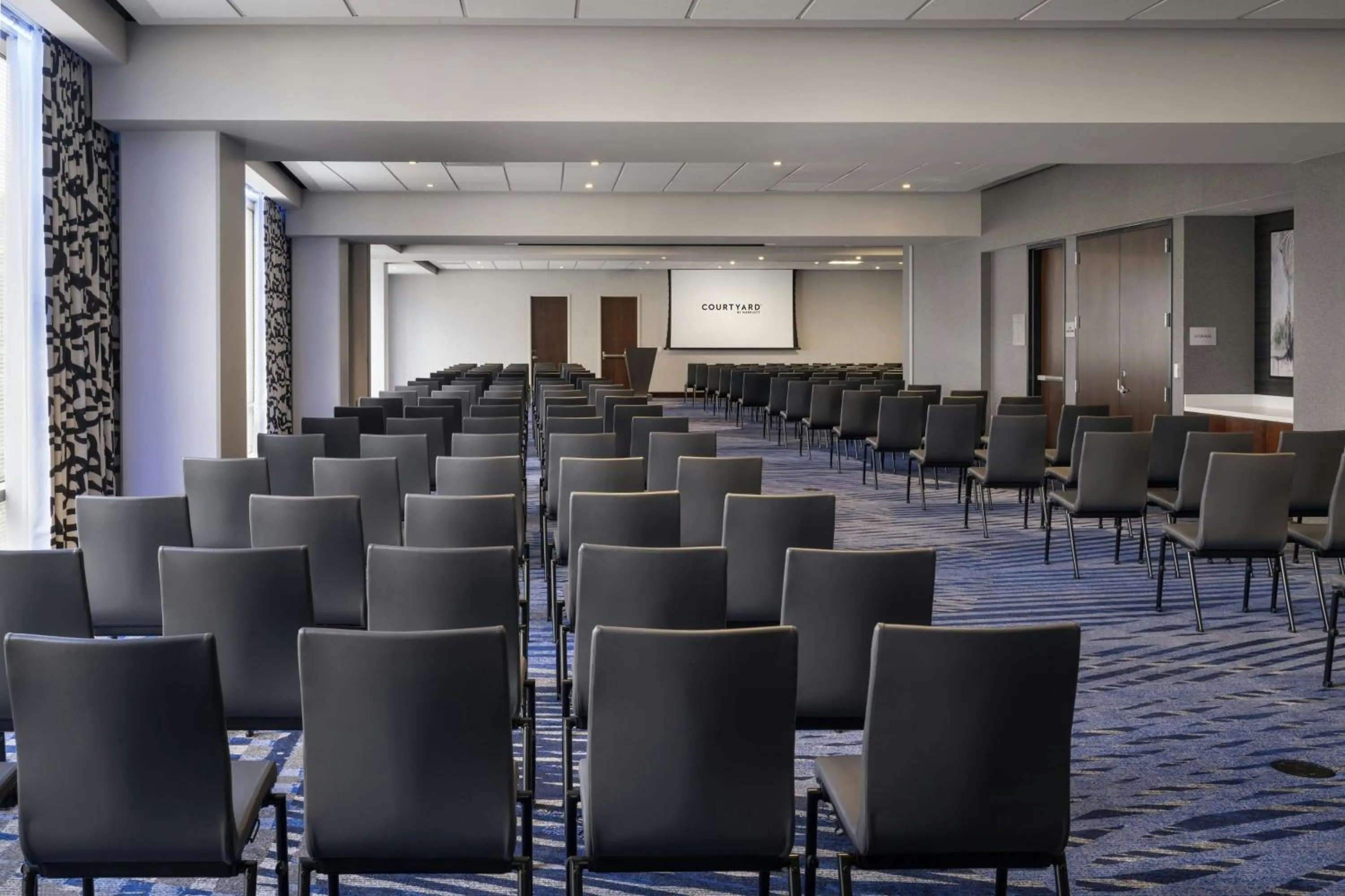 Meeting/conference room in Courtyard by Marriott Los Angeles L.A. LIVE