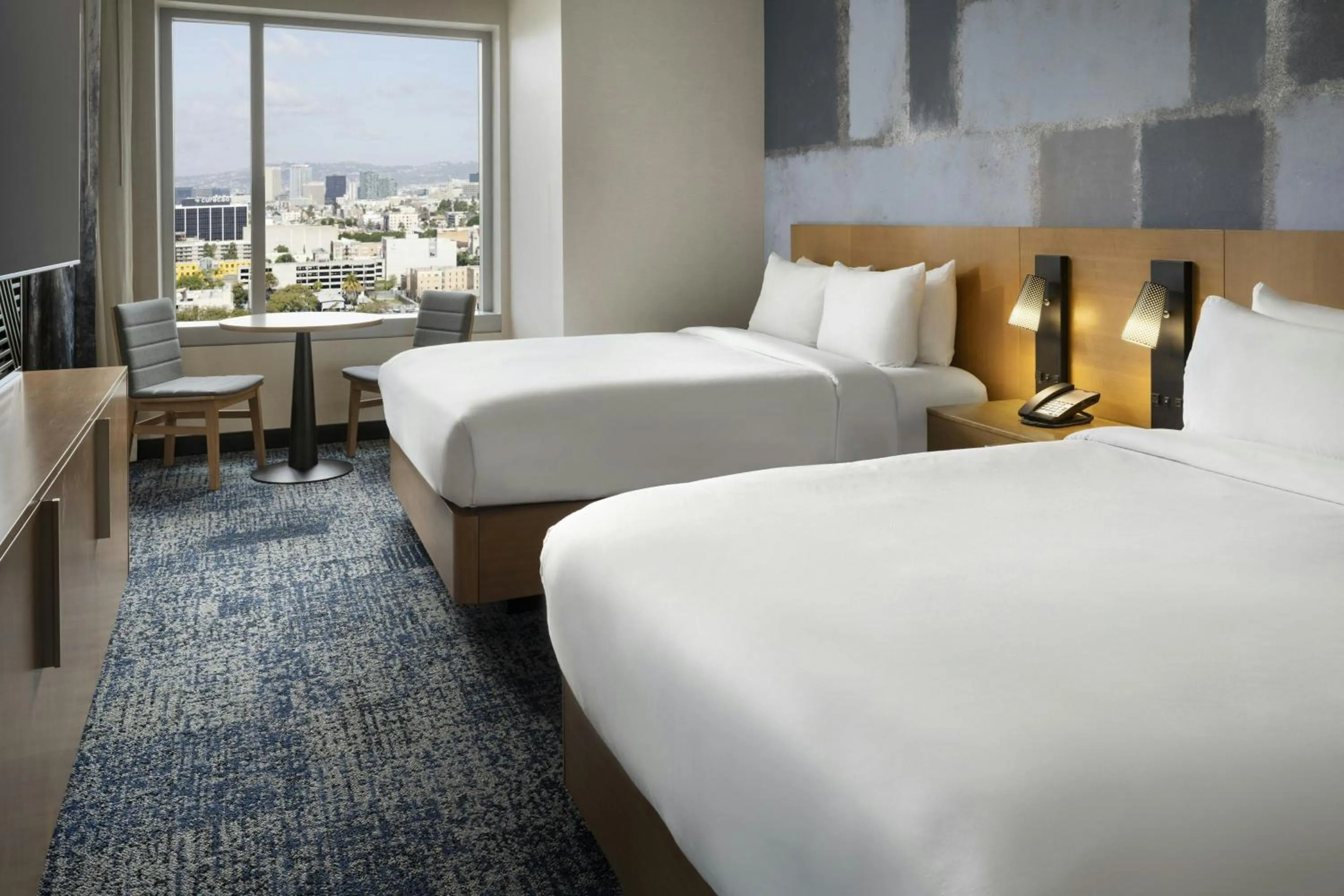 Photo of the whole room, Bed in Courtyard by Marriott Los Angeles L.A. LIVE