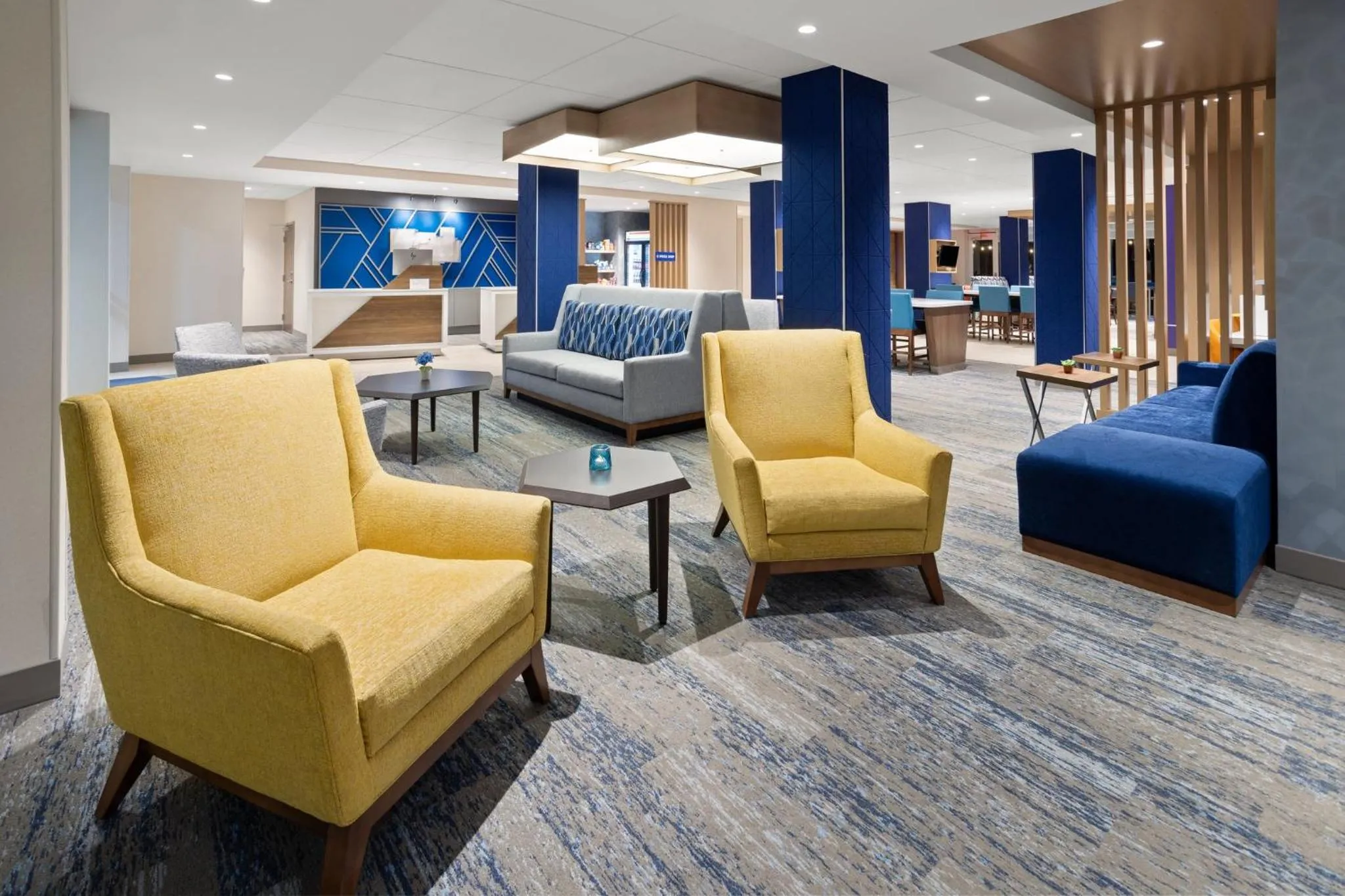 Property building in Holiday Inn Express & Suites Waynesboro East