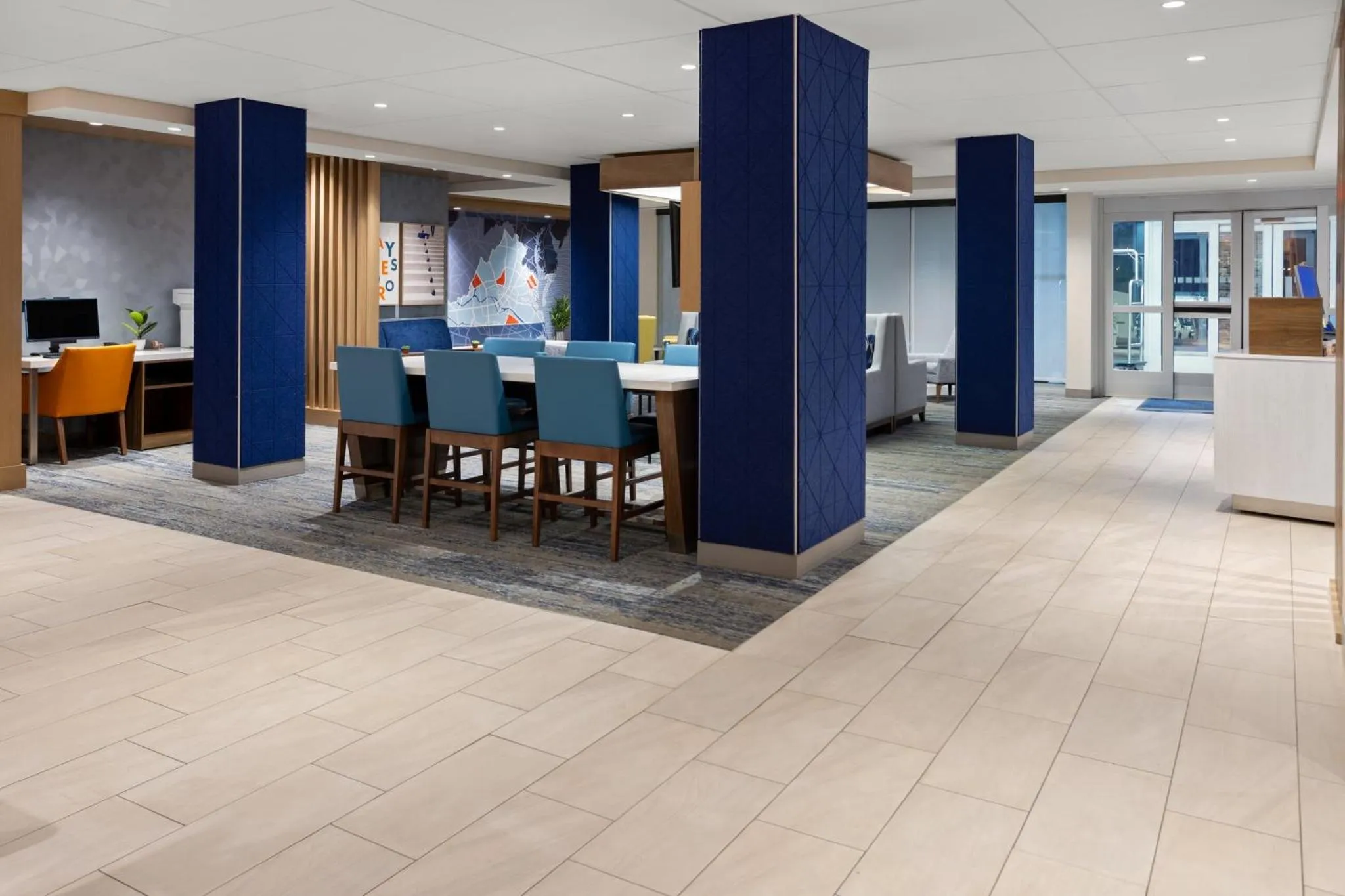 Property building in Holiday Inn Express & Suites Waynesboro East