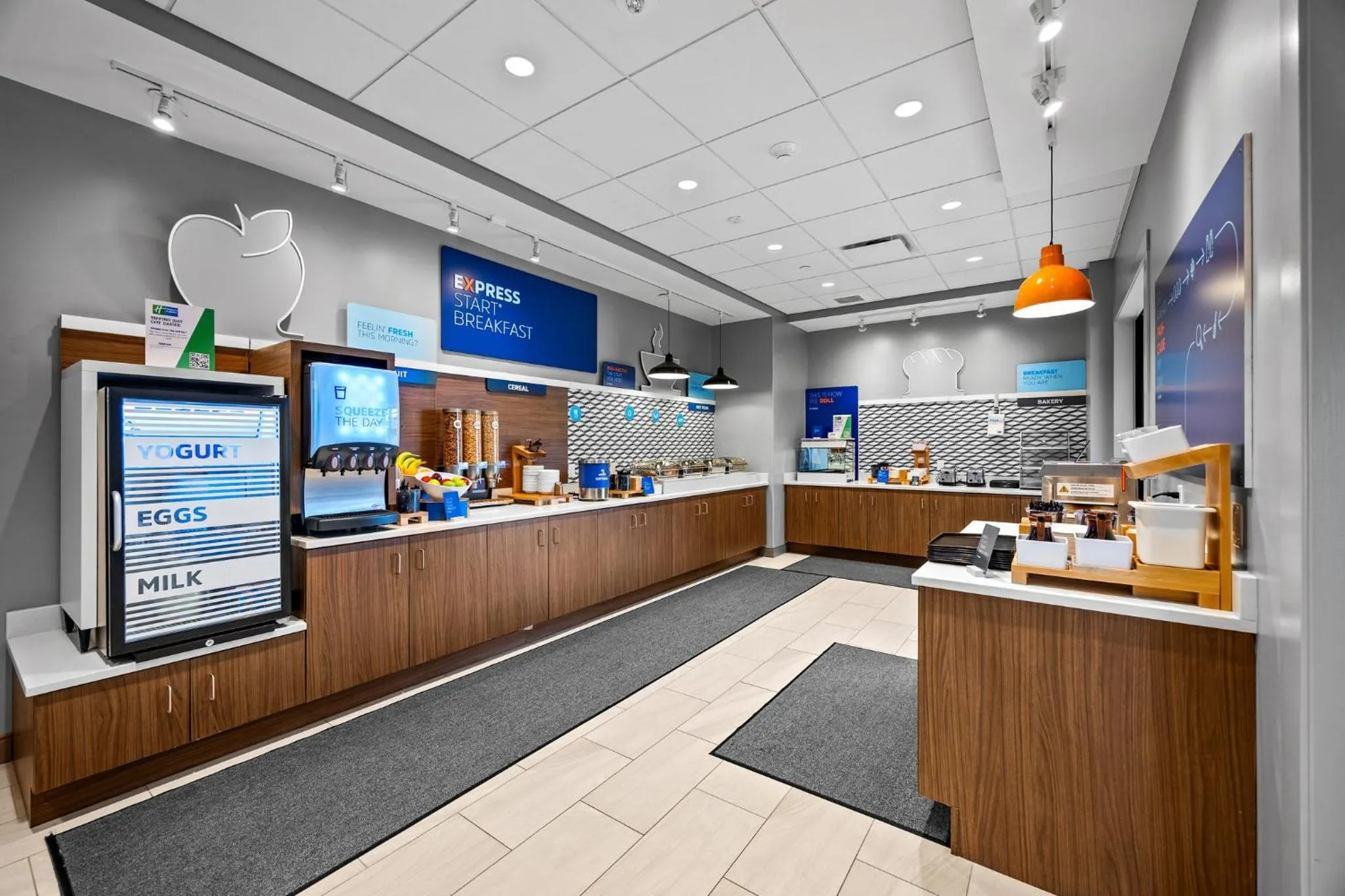 Breakfast in Holiday Inn Express & Suites Marinette