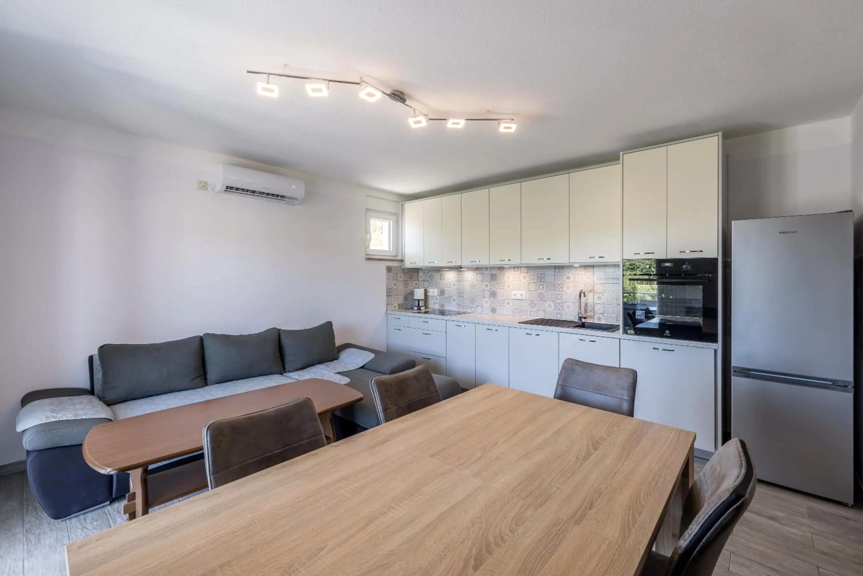 Vila Nina - Apartment Valentina