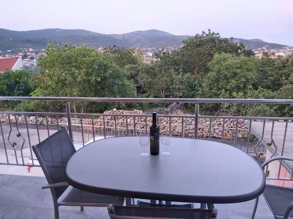 Vila Nina - Apartment Valentina