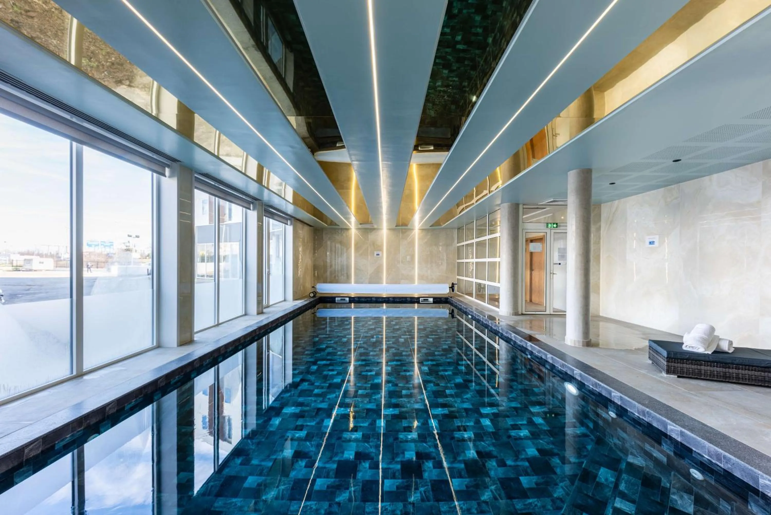 Pool view in Brit Hotel Privilège Paris Rosny-sous-Bois