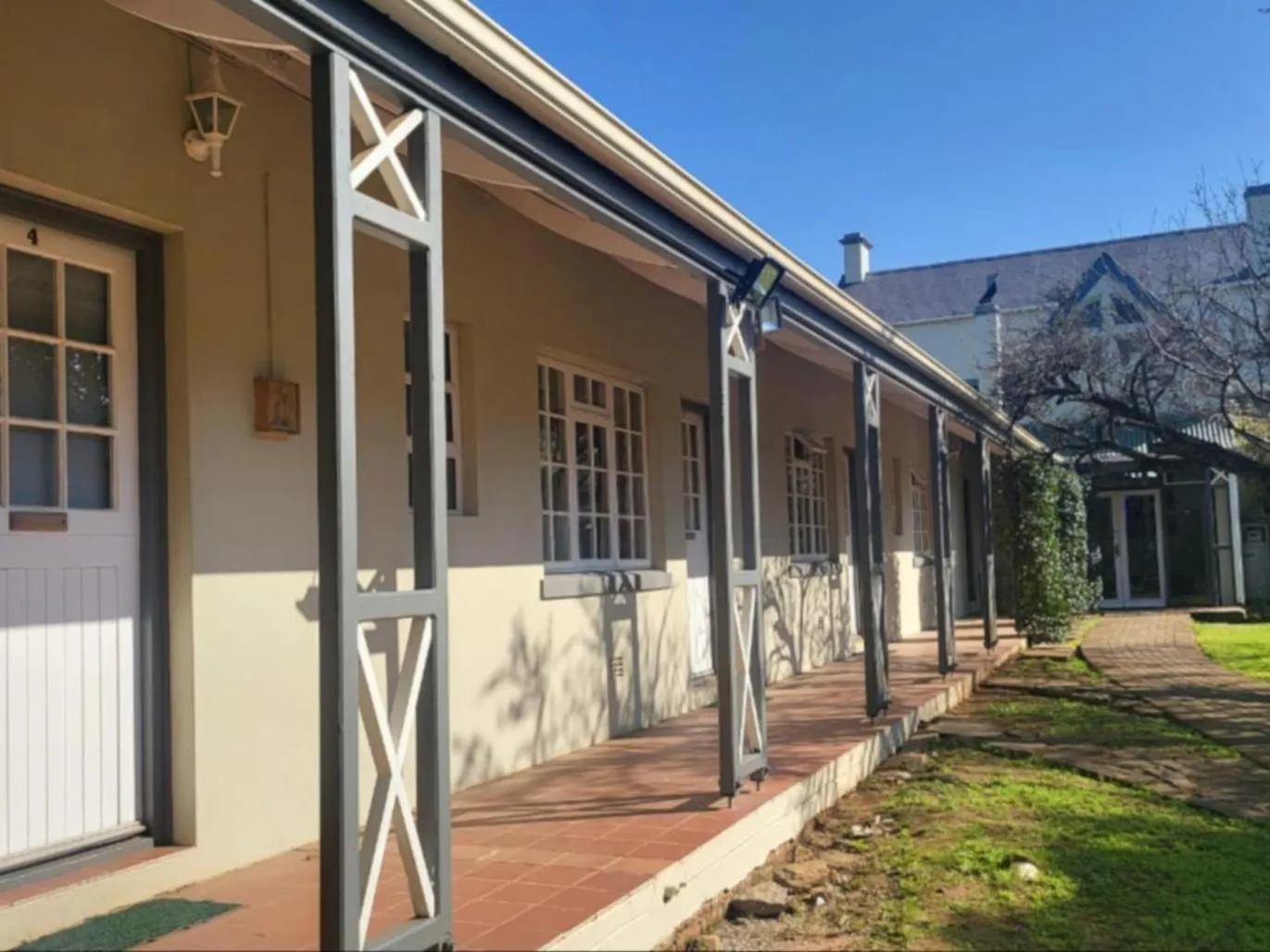 Facade/entrance in The Cock House
