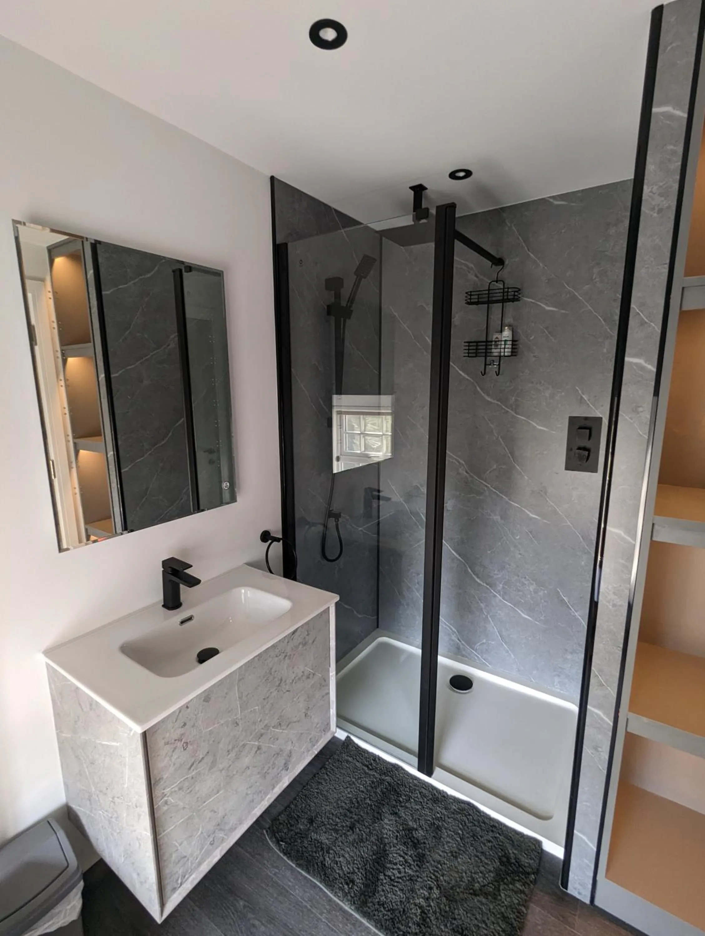 Bathroom in The Wolfe Inn Wolfscastle