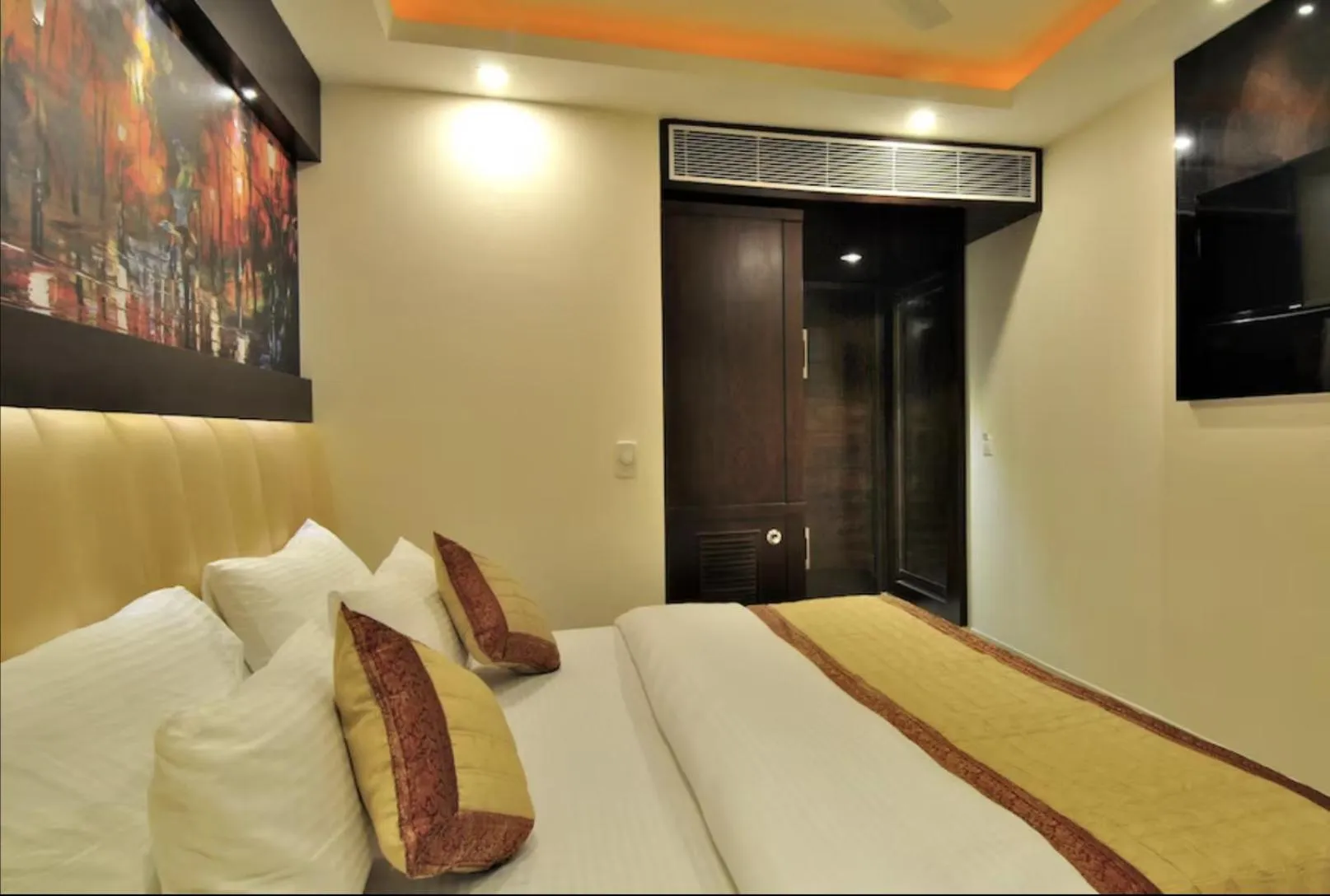 Bedroom in Hotel Sai Miracle - New Delhi