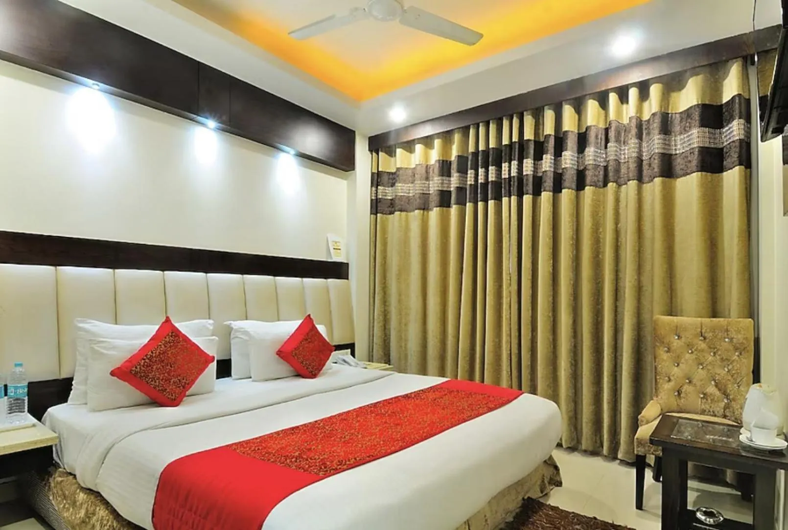 Bedroom in Hotel Sai Miracle - New Delhi