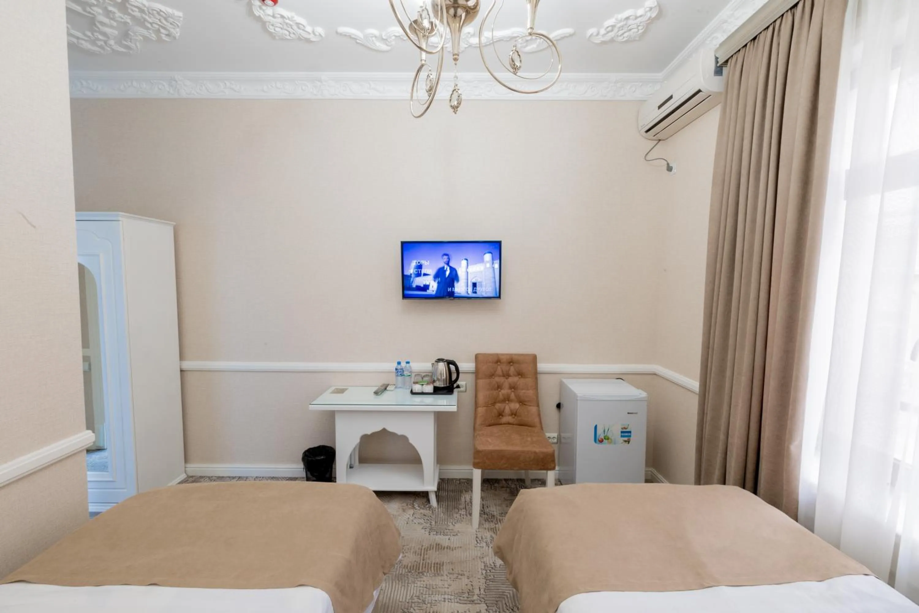 Bed in Hotel Billuri Sitora