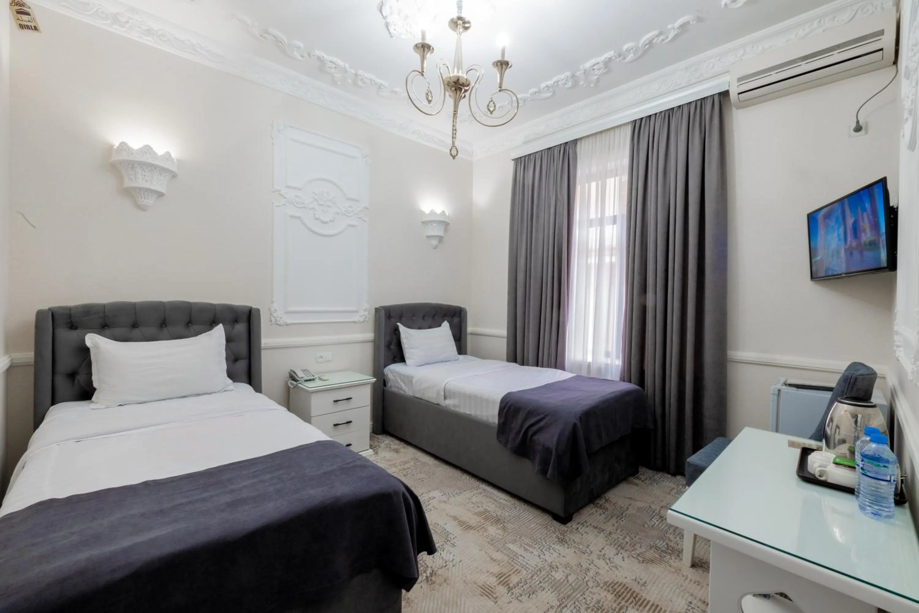 Bed in Hotel Billuri Sitora