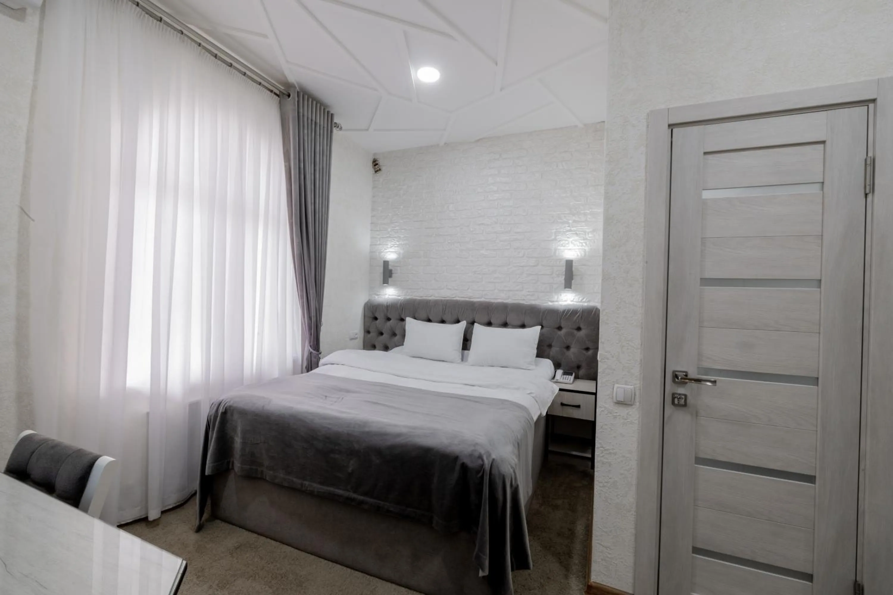 Bed in Hotel Billuri Sitora