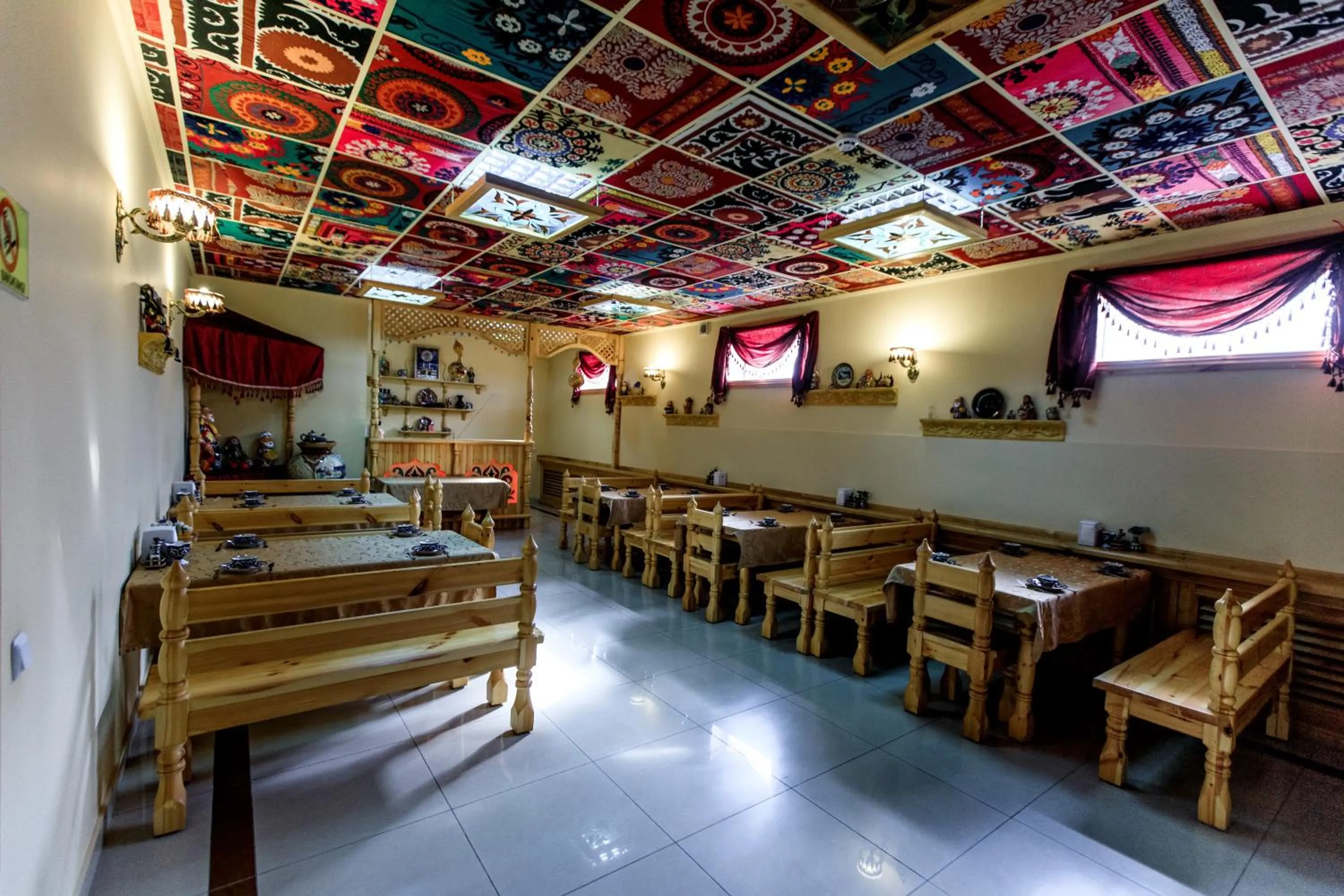 Hotel Billuri Sitora