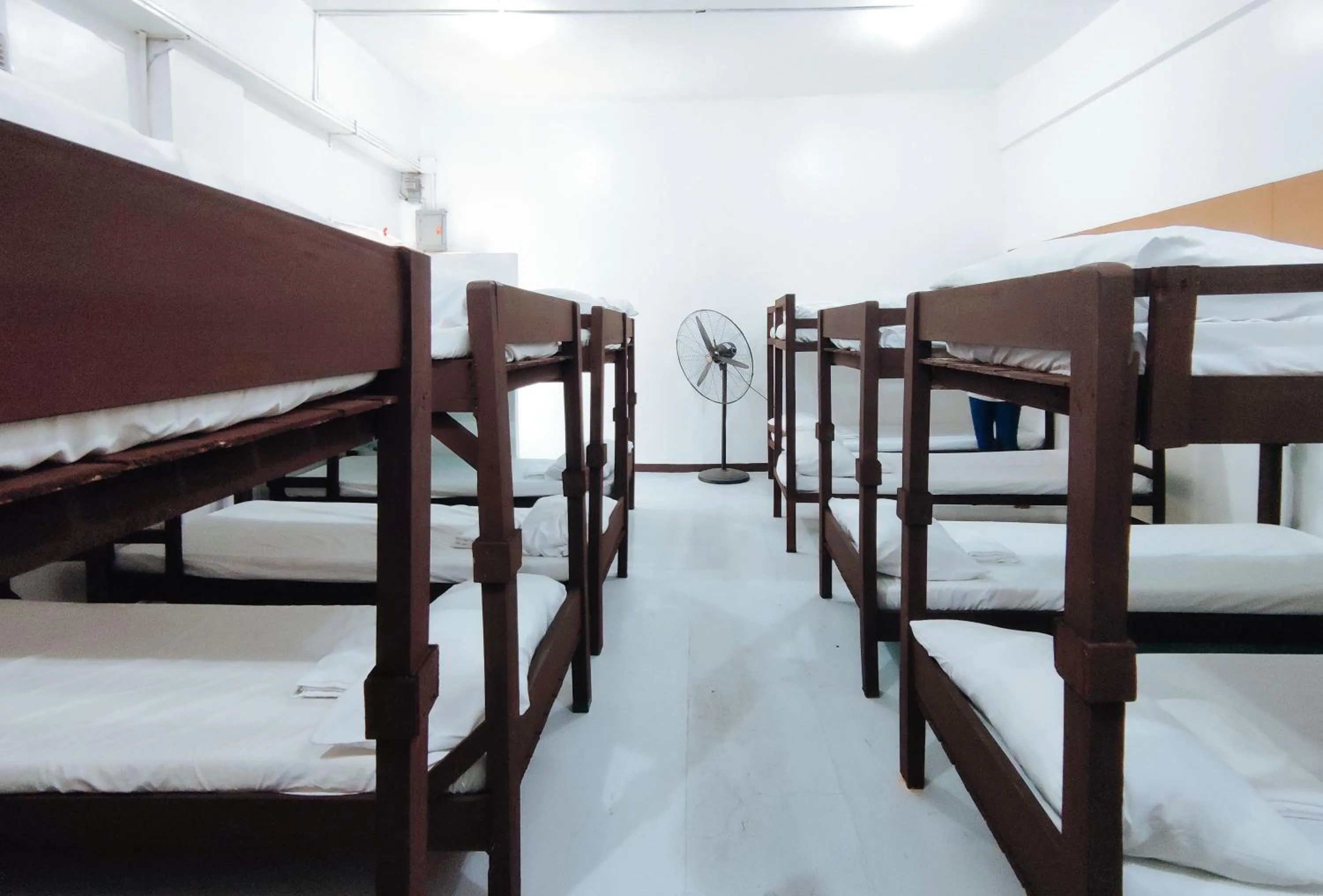 Bed in Iloilo Paraw Beach Resort