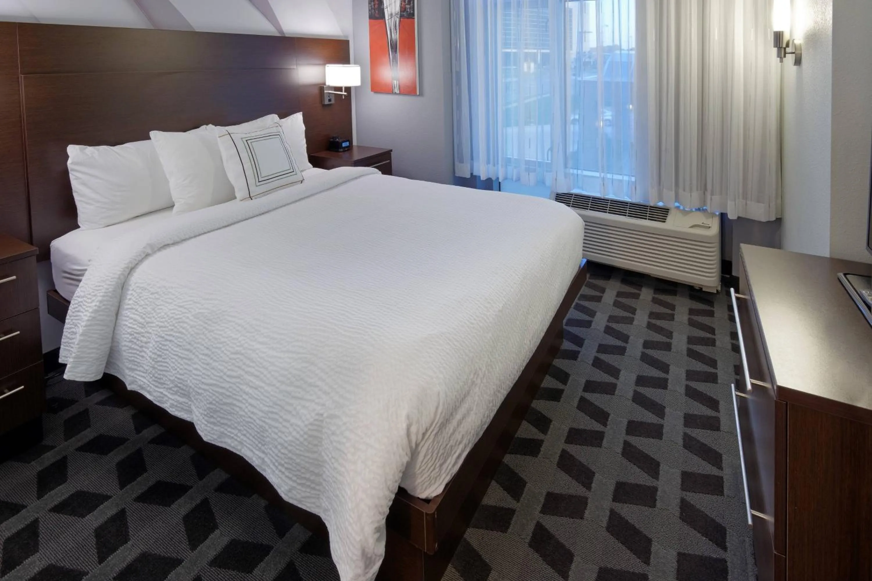Bedroom, Bed in TownePlace Suites by Marriott Springfield