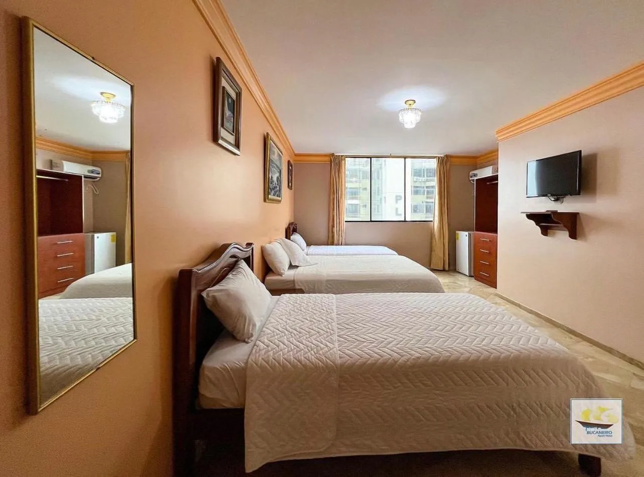 Bed in Hotel Bucaneiro