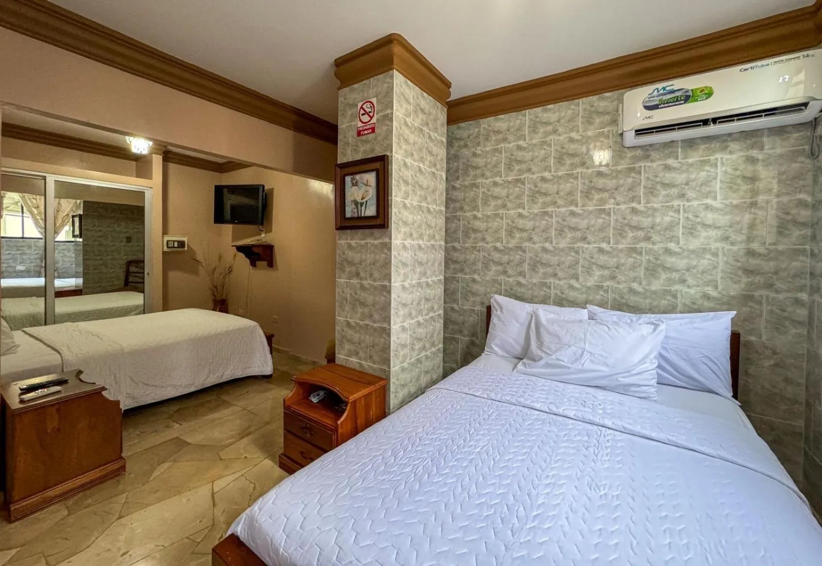 Bed in Hotel Bucaneiro