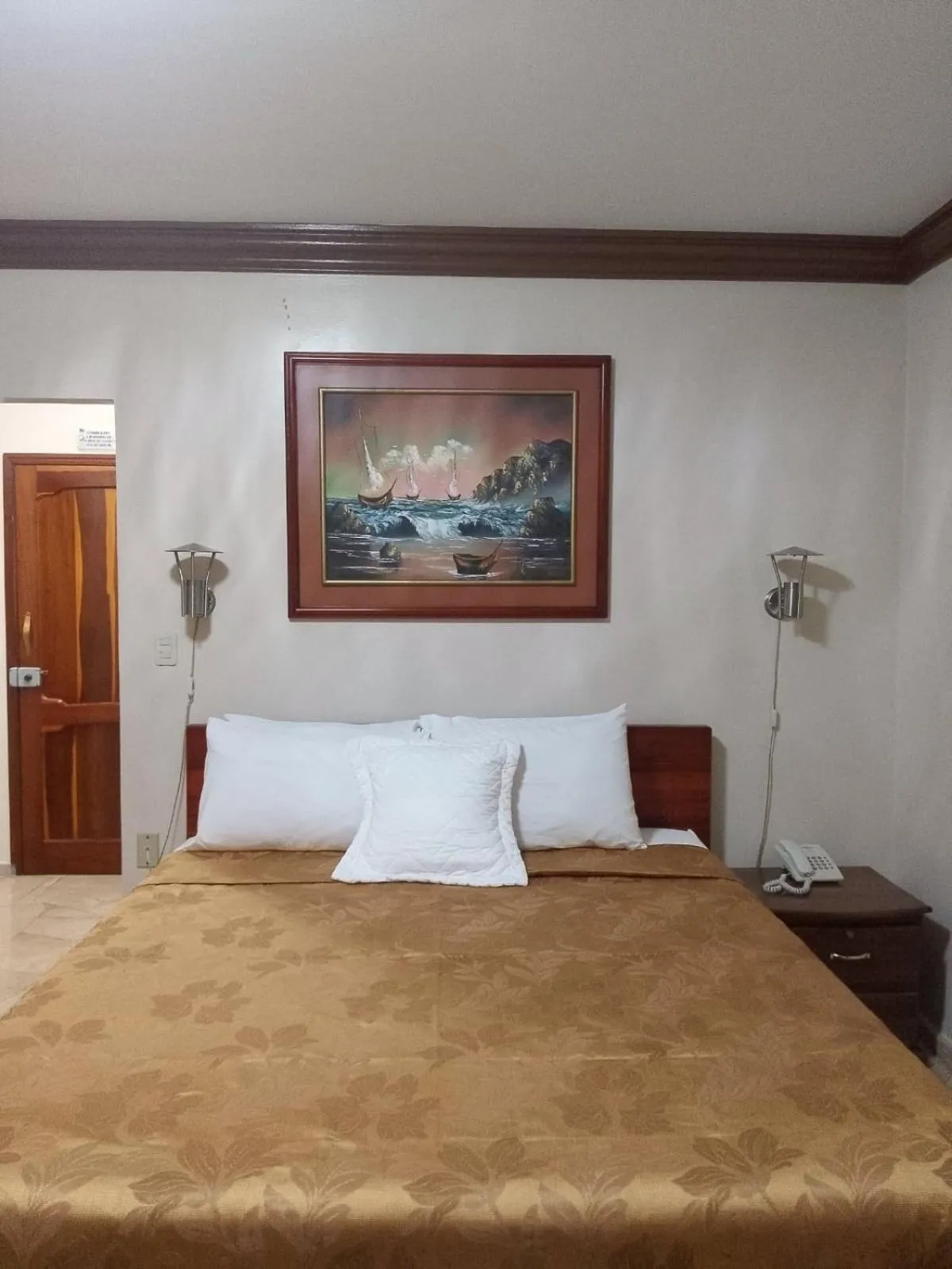 Bed in Hotel Bucaneiro