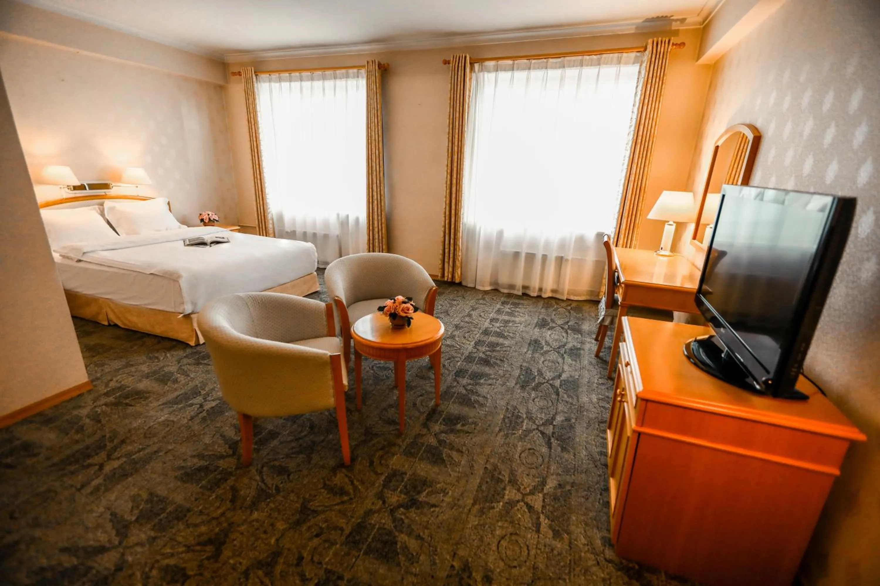 TV and multimedia in Continental Hotel