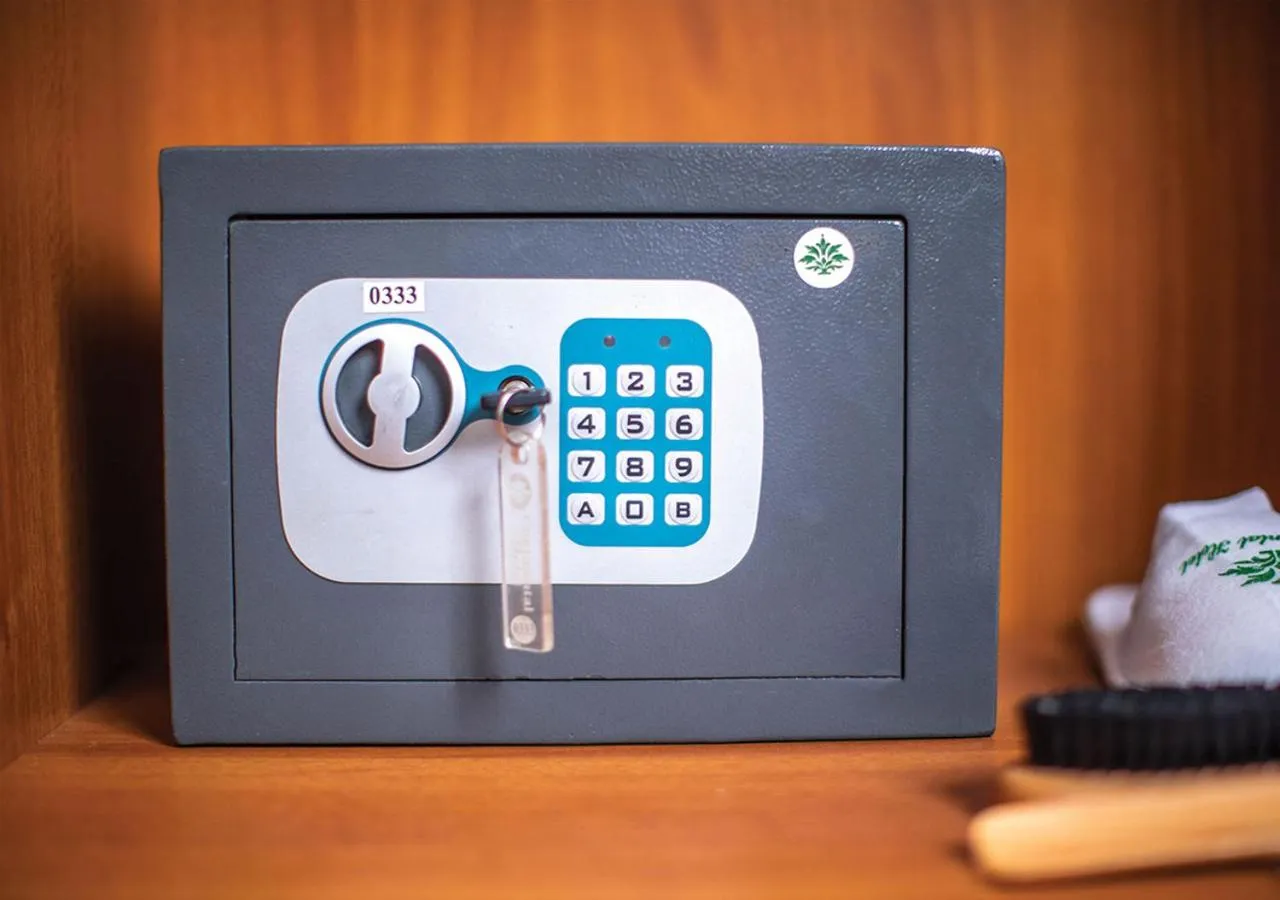safe in Continental Hotel