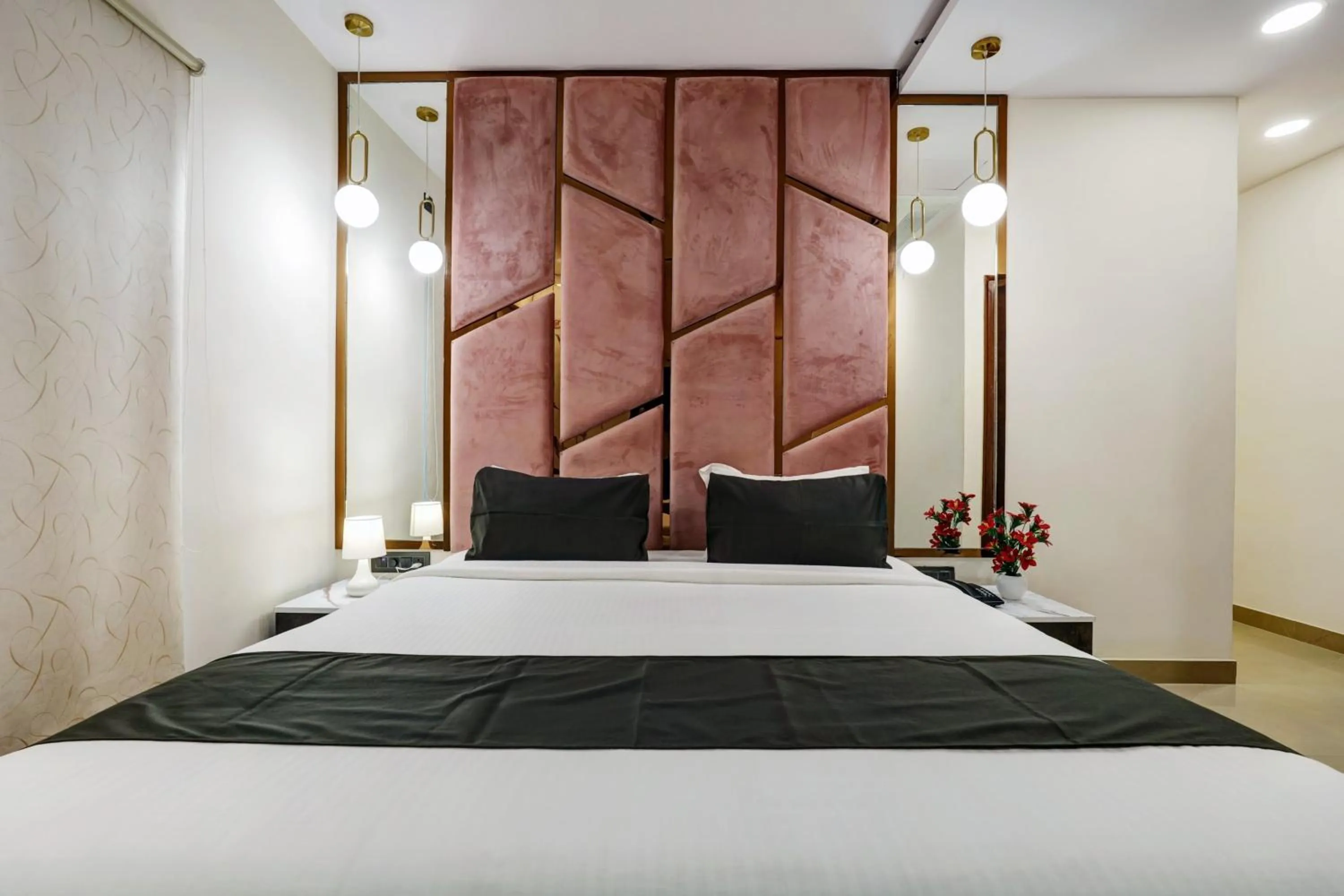 Bedroom, Bed in Astra Hotels & Suites - Koramangala