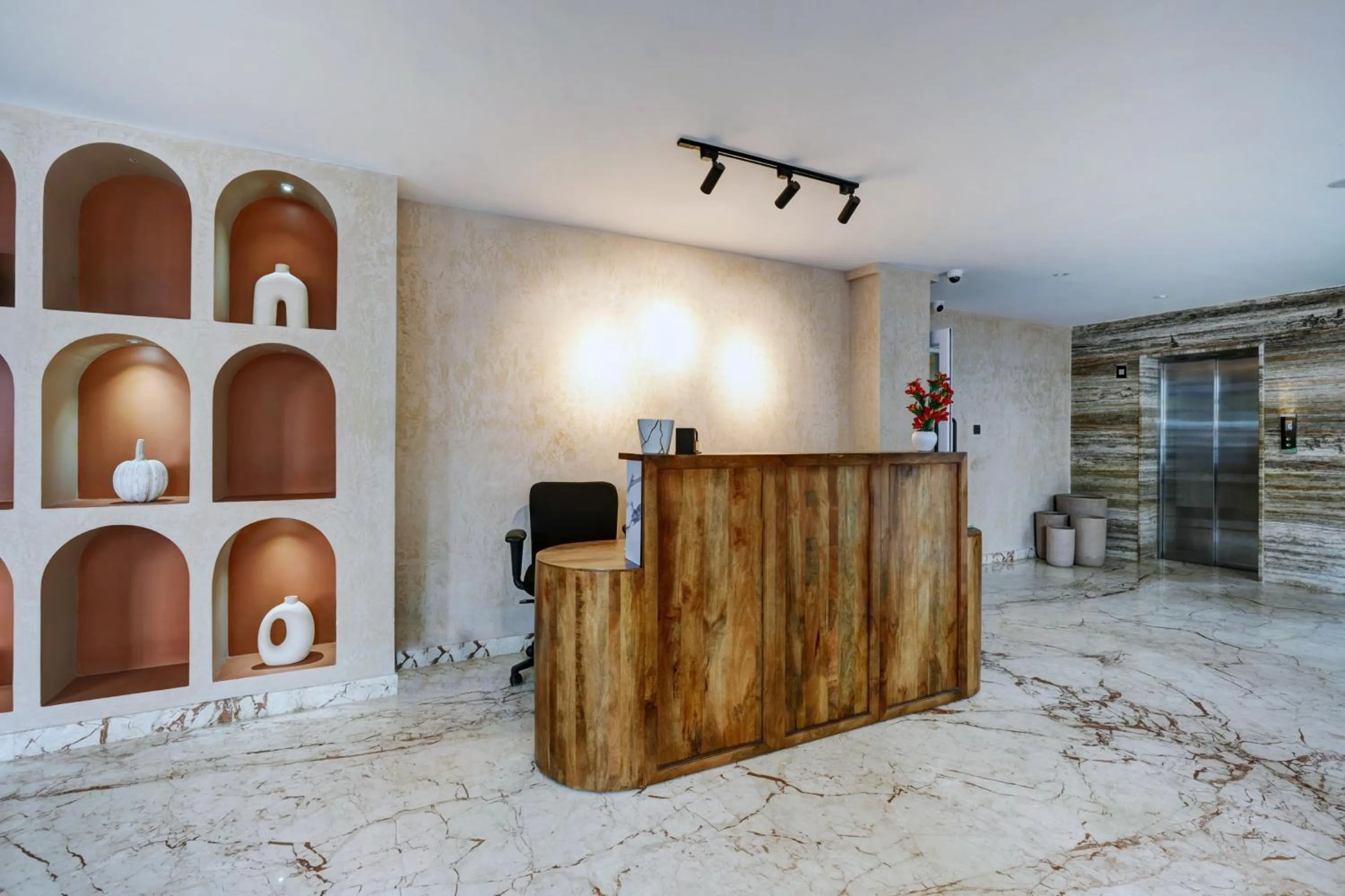 Lobby or reception in Astra Hotels & Suites - Koramangala