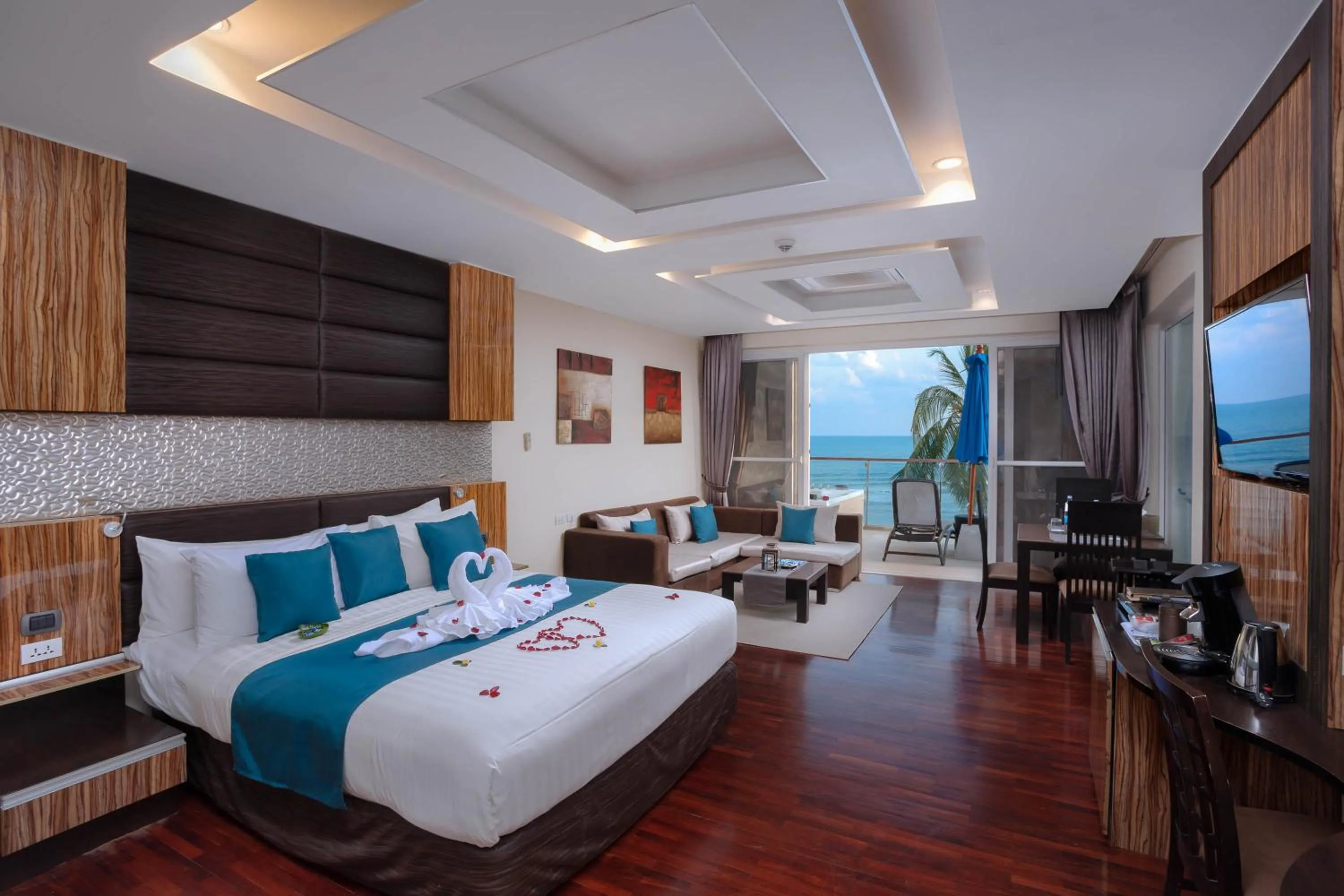 Photo of the whole room, Bed in Royal Beach Boutique Resort & Spa Koh Samui