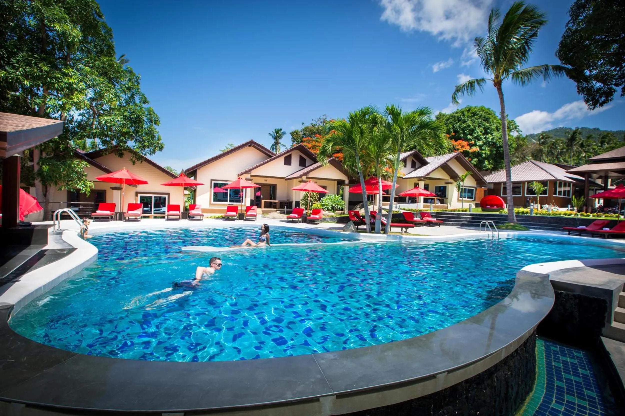 Swimming pool in Royal Beach Boutique Resort & Spa Koh Samui