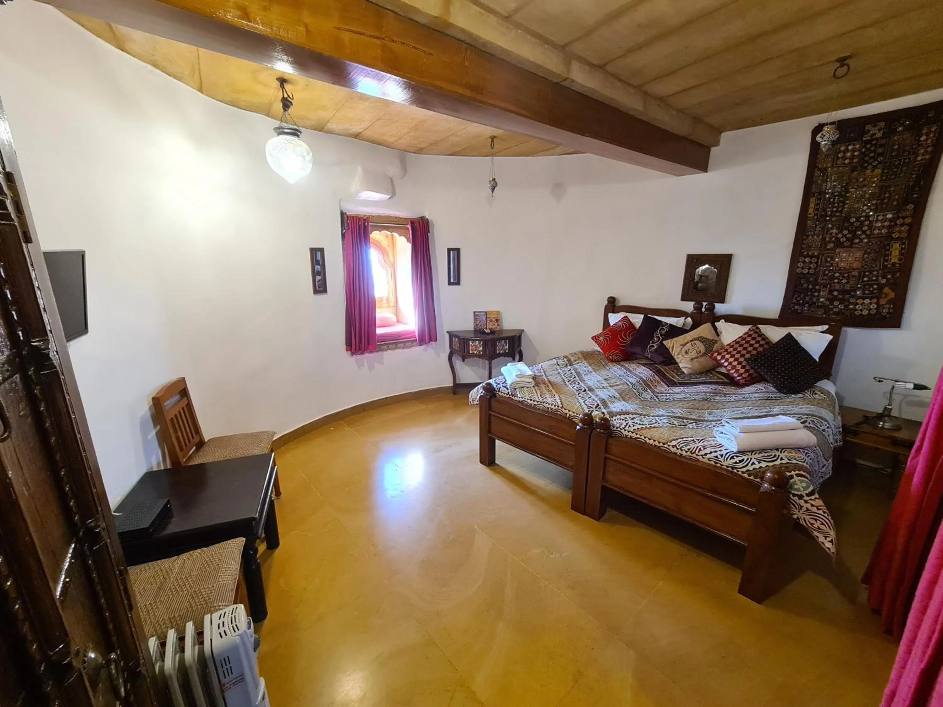 Bed in Hotel Victoria