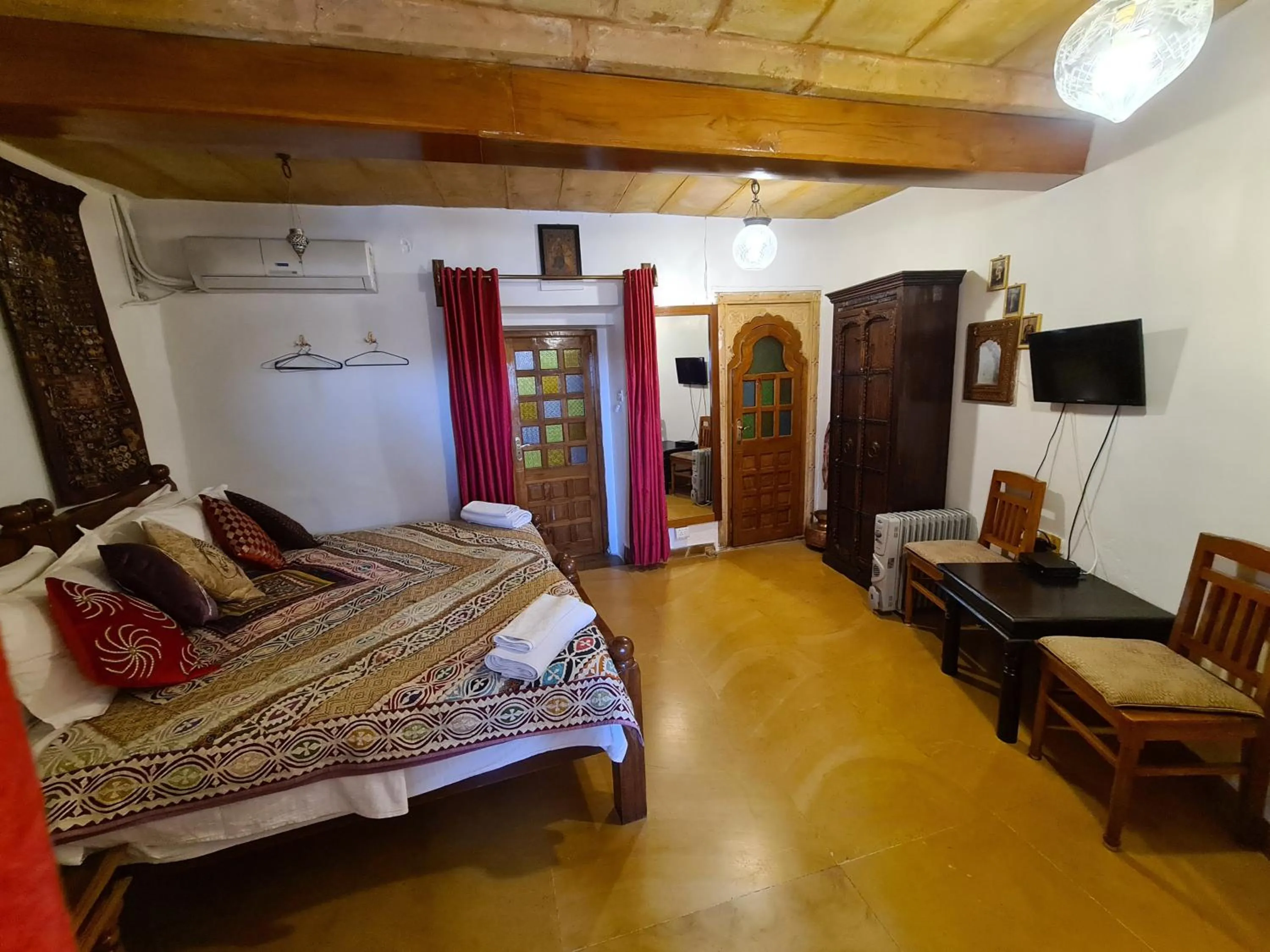 Bed in Hotel Victoria