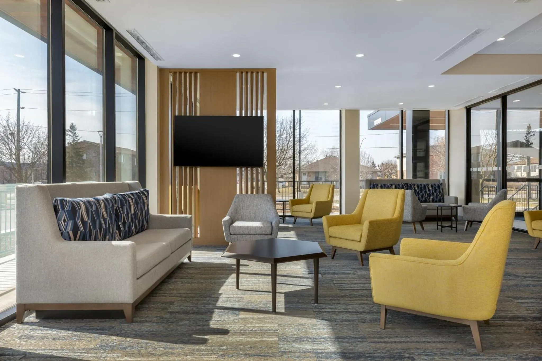 Property building in Holiday Inn Express & Suites St Thomas