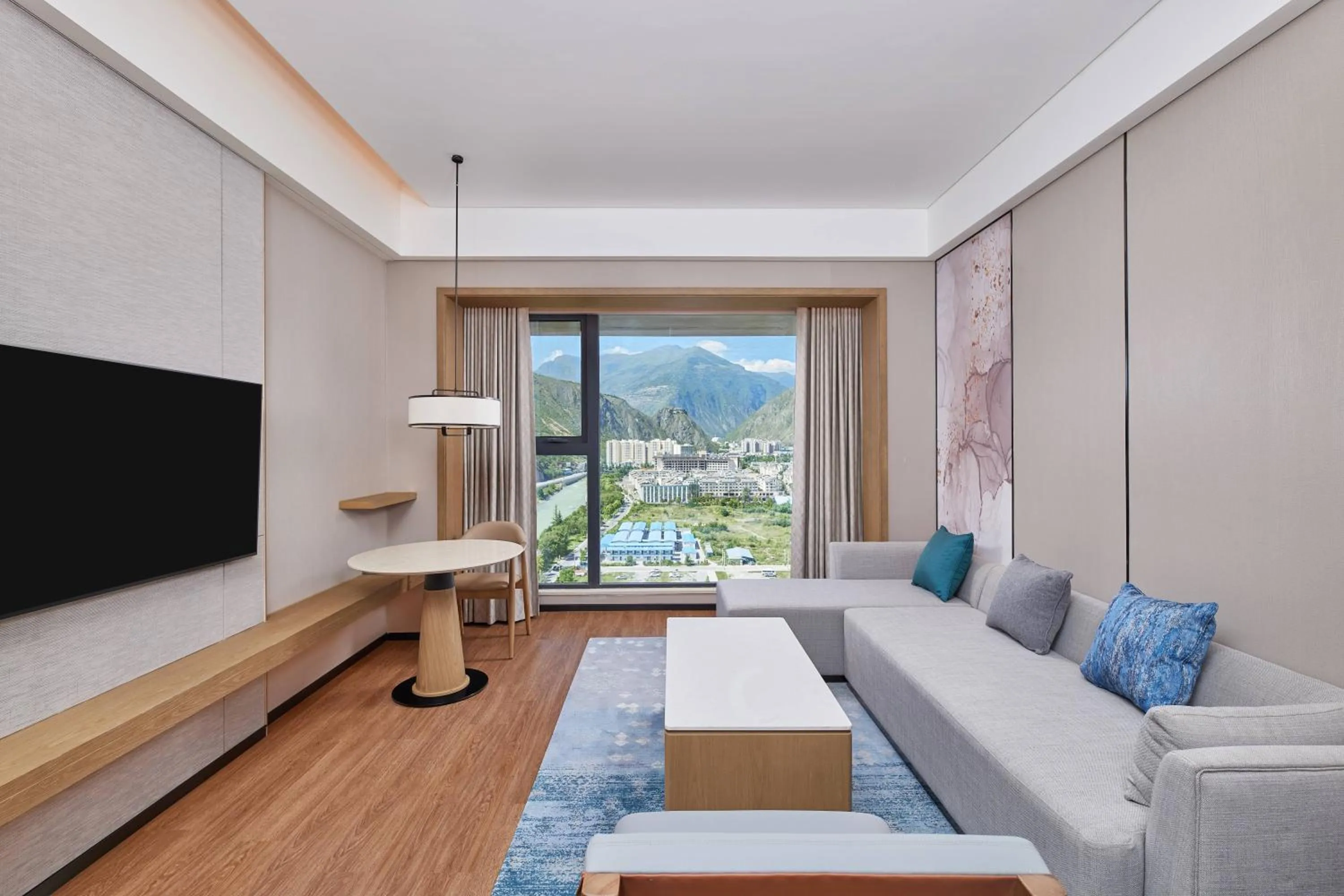 Living room in Courtyard by Marriott Jiuzhaigou