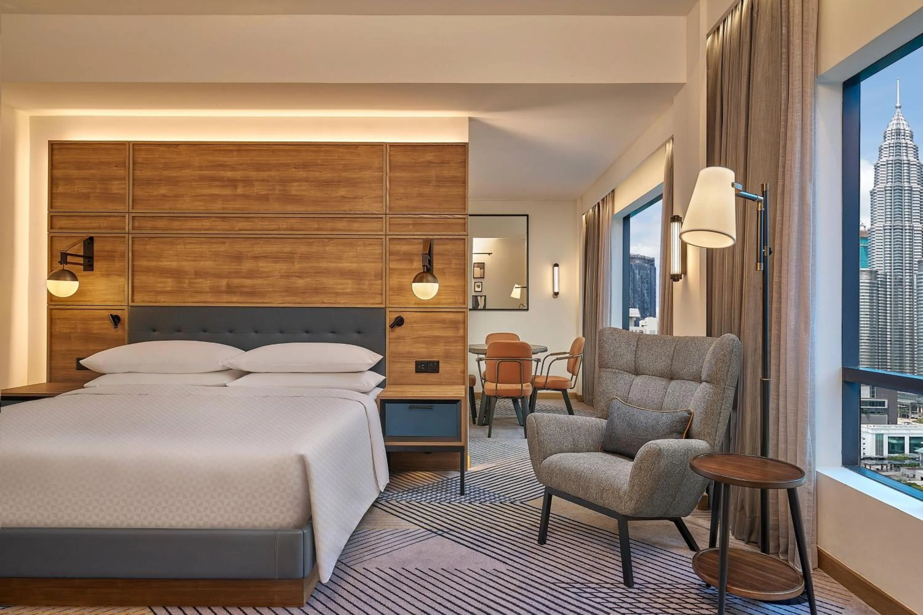 Photo of the whole room, Bed in Four Points by Sheraton Kuala Lumpur, City Centre