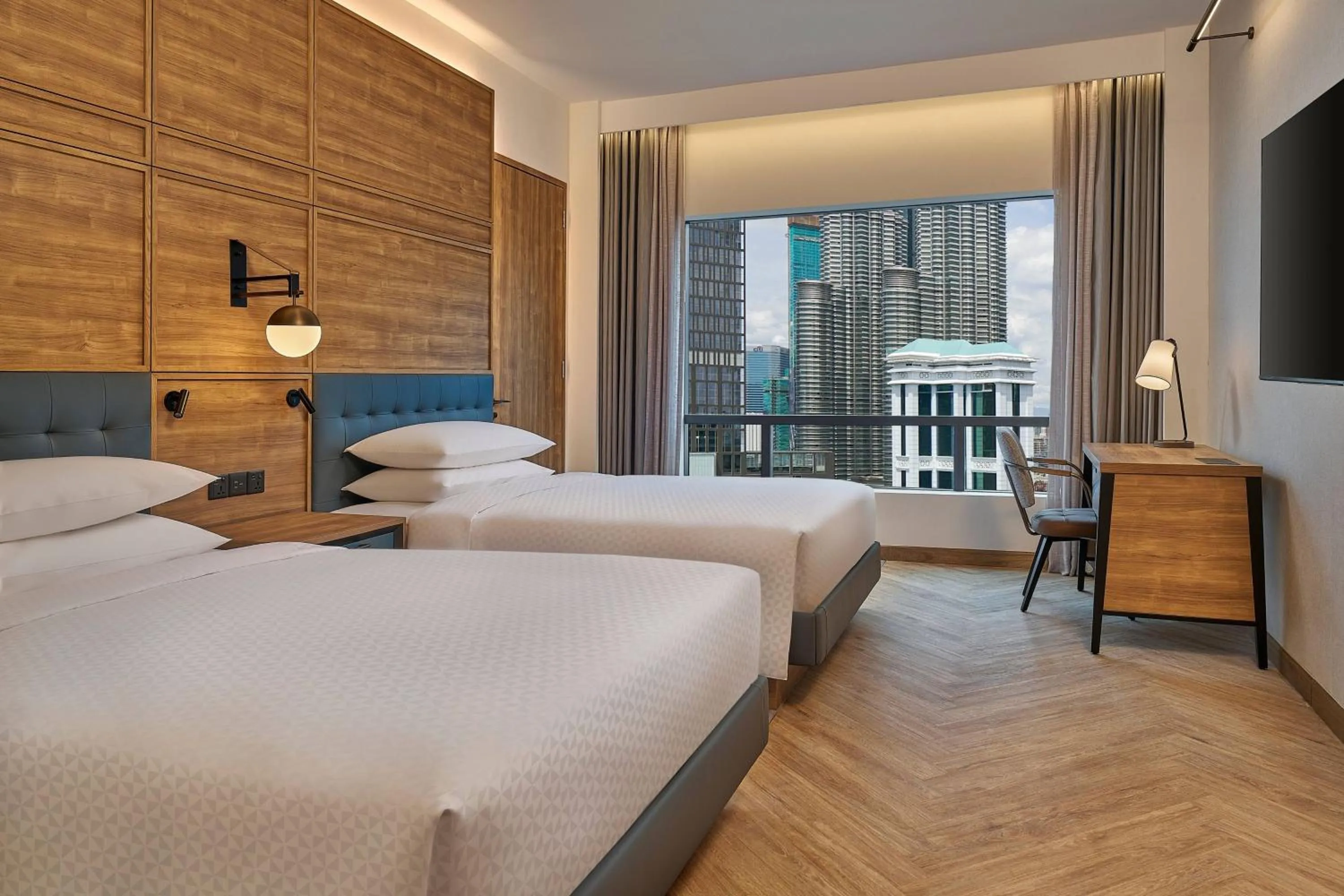 Photo of the whole room, Bed in Four Points by Sheraton Kuala Lumpur, City Centre