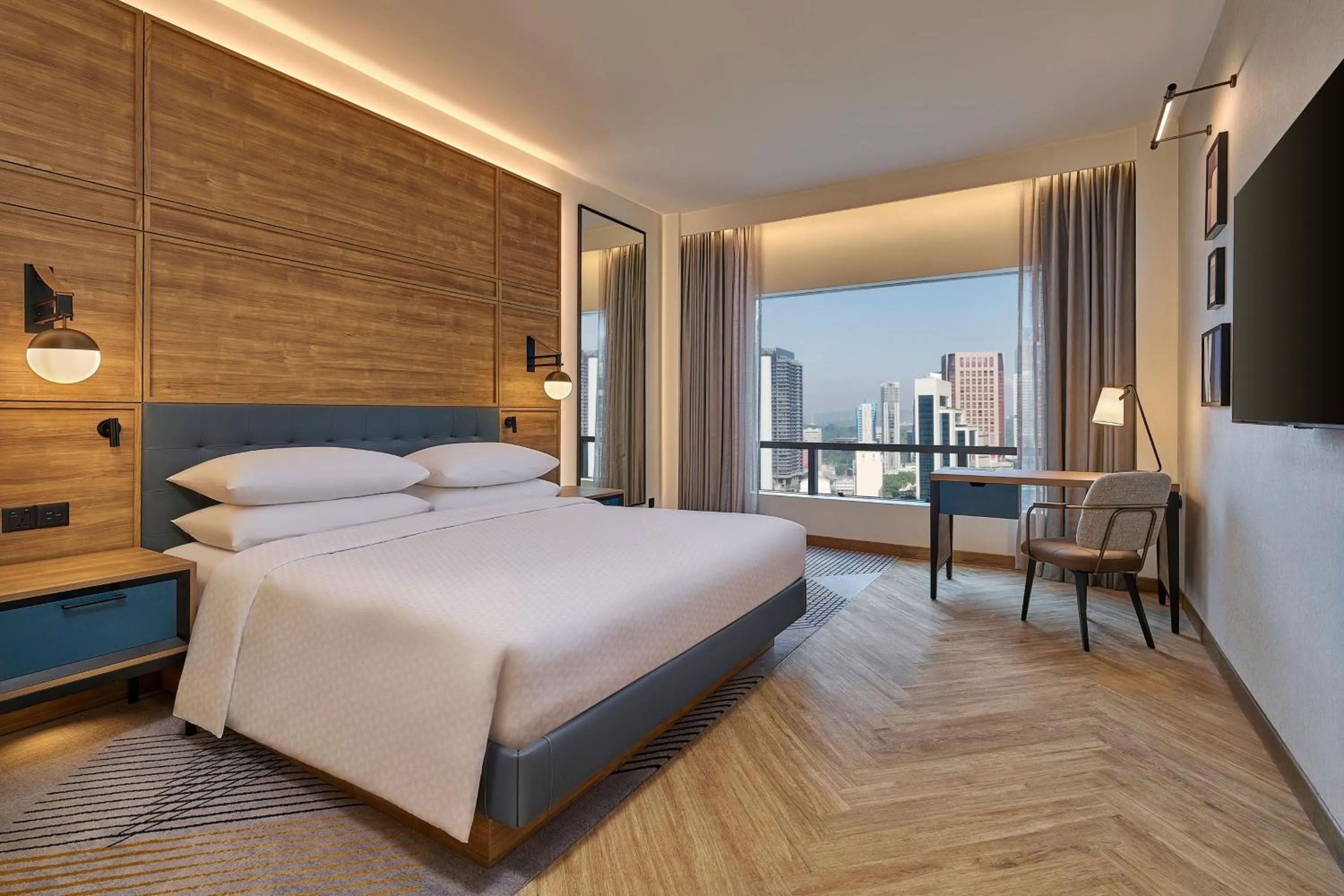 Photo of the whole room, Bed in Four Points by Sheraton Kuala Lumpur, City Centre