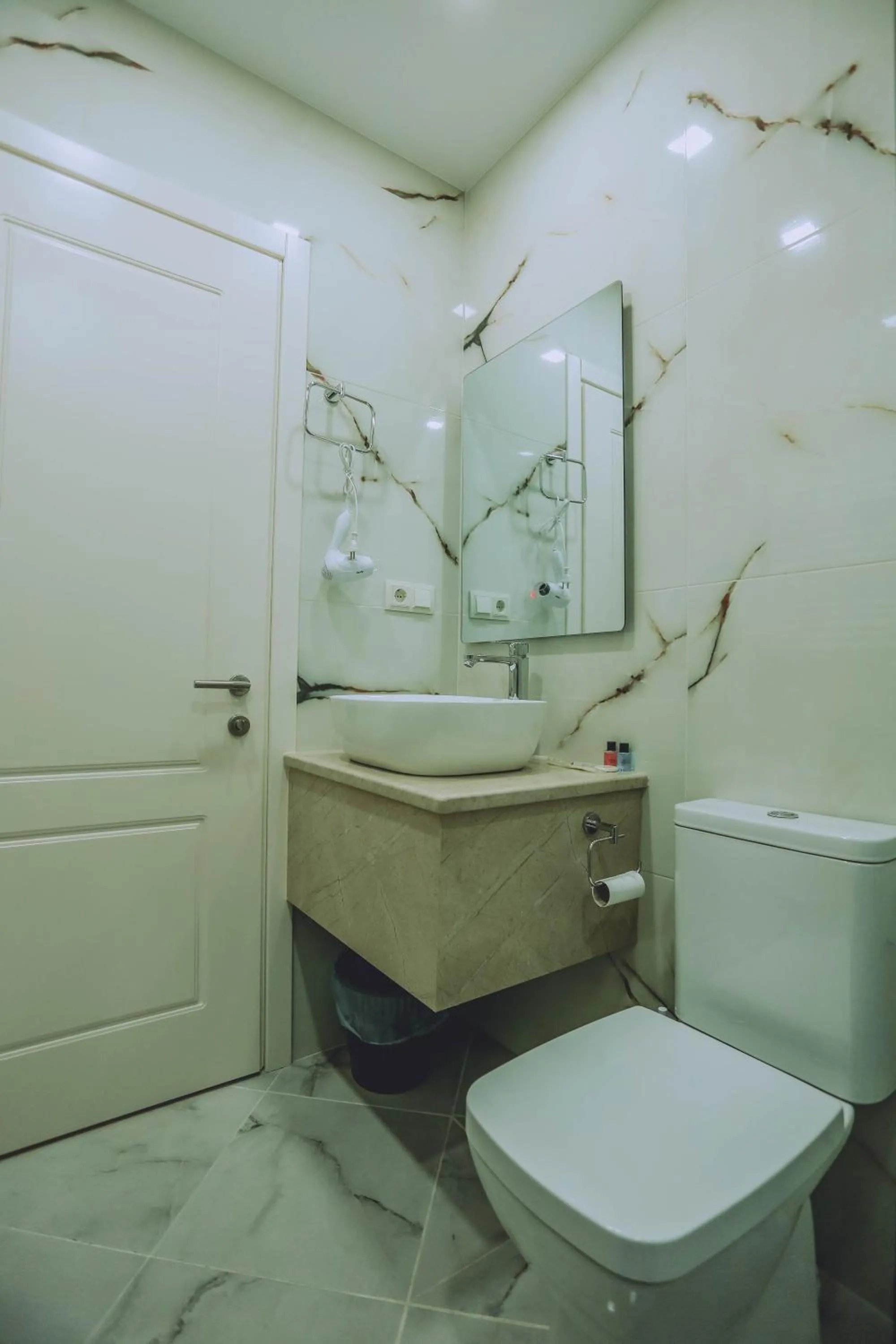 Shower in Royal Medis Hotel